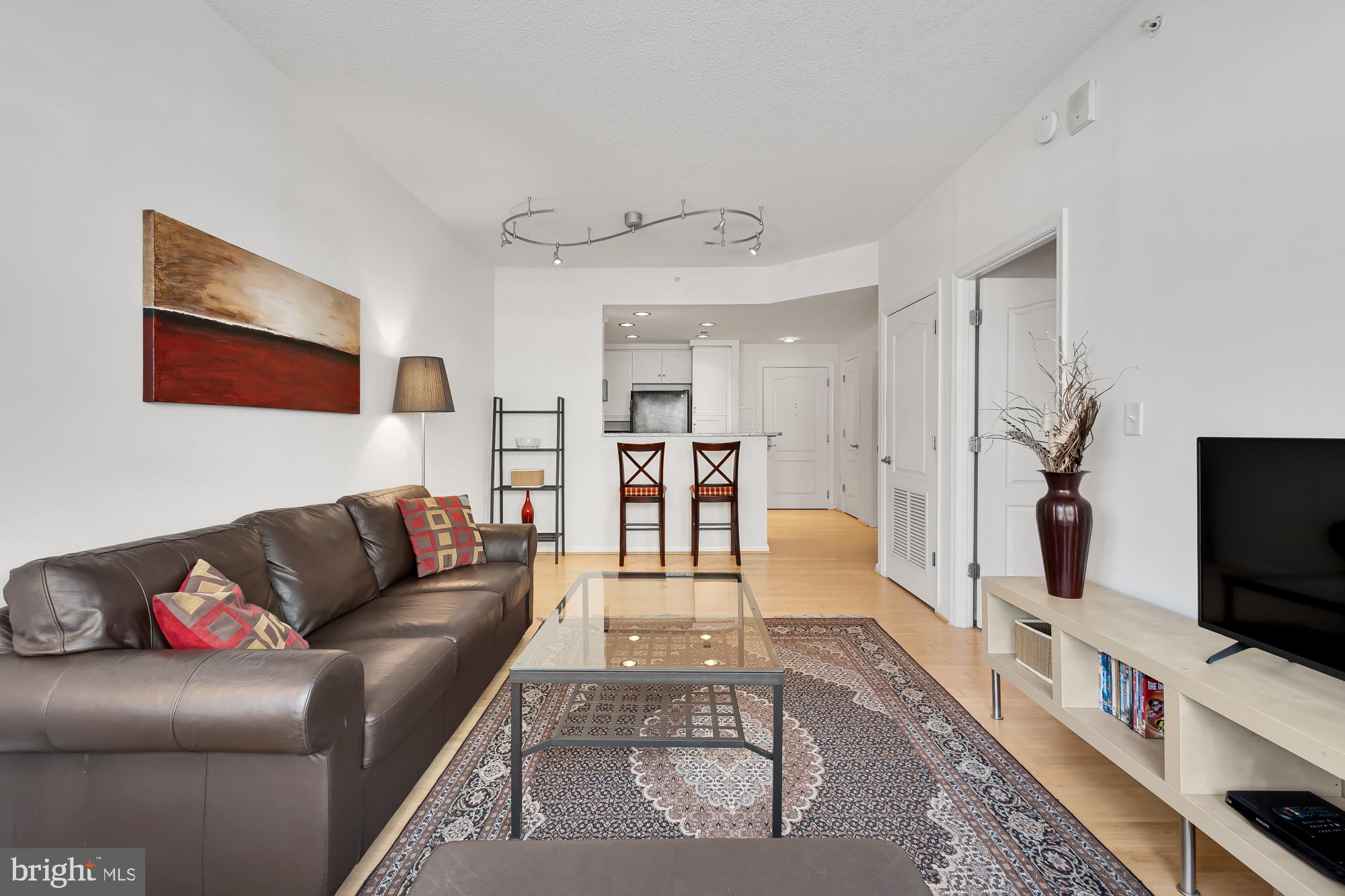 1111 11th St NW #204