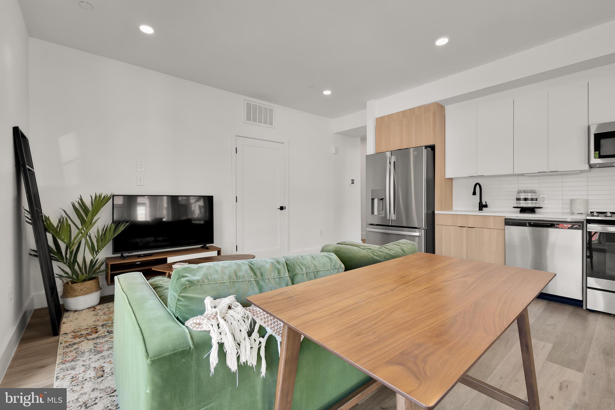 14 P St NW #101