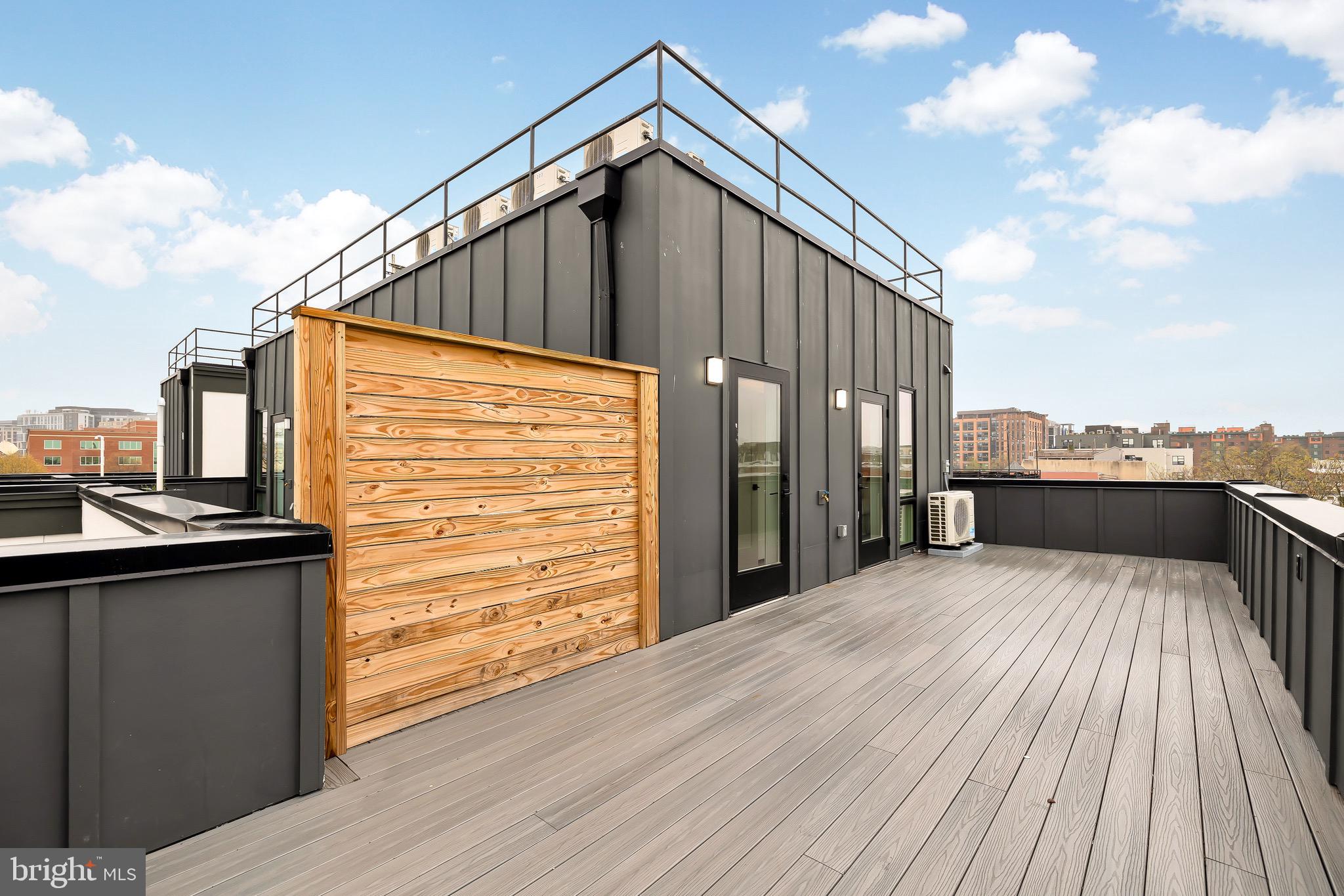 14 P St NW #404
