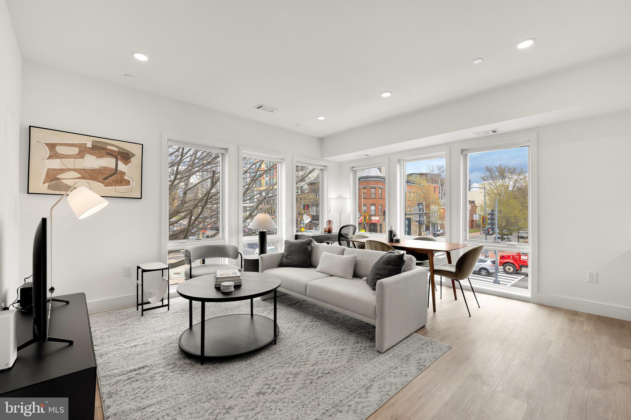 14 P St NW #201