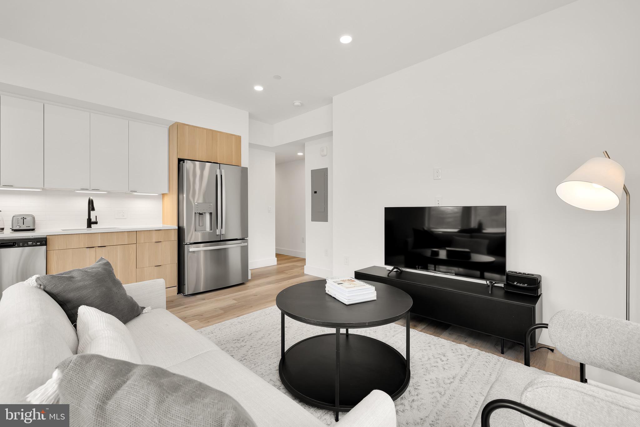 14 P St NW #201