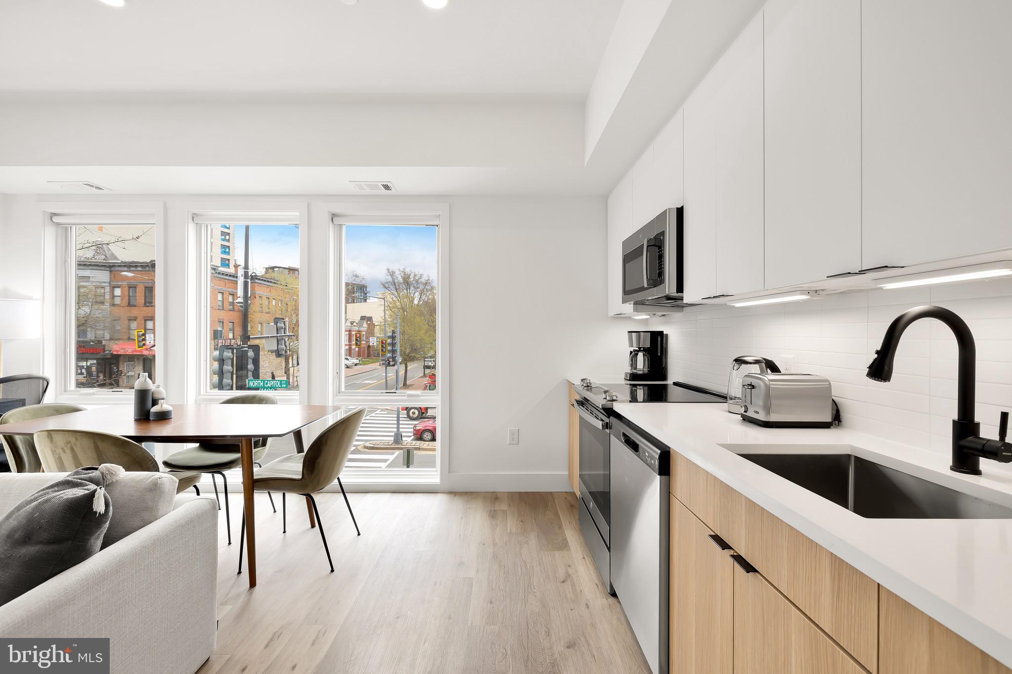 14 P St NW #201