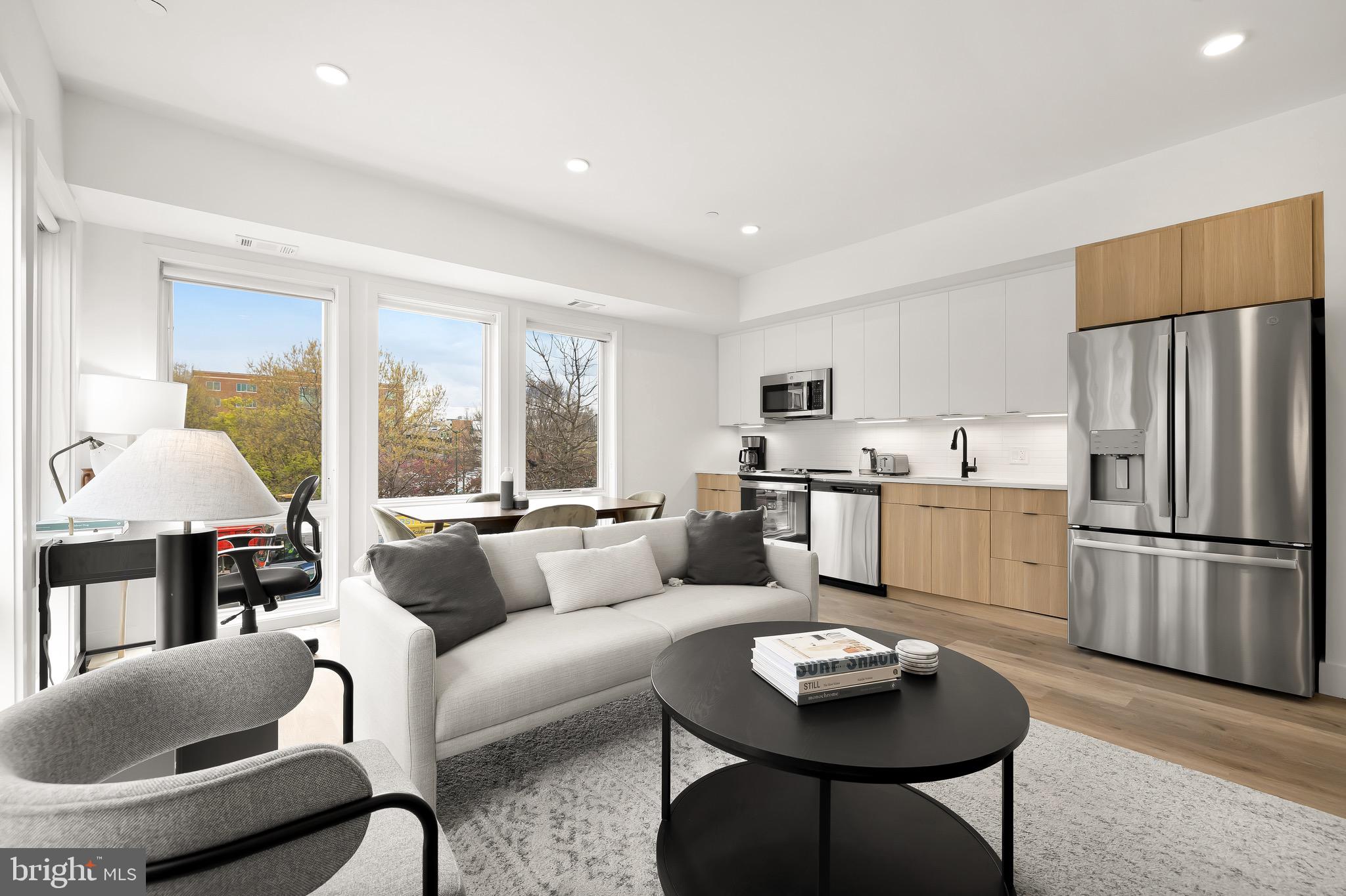 14 P St NW #201
