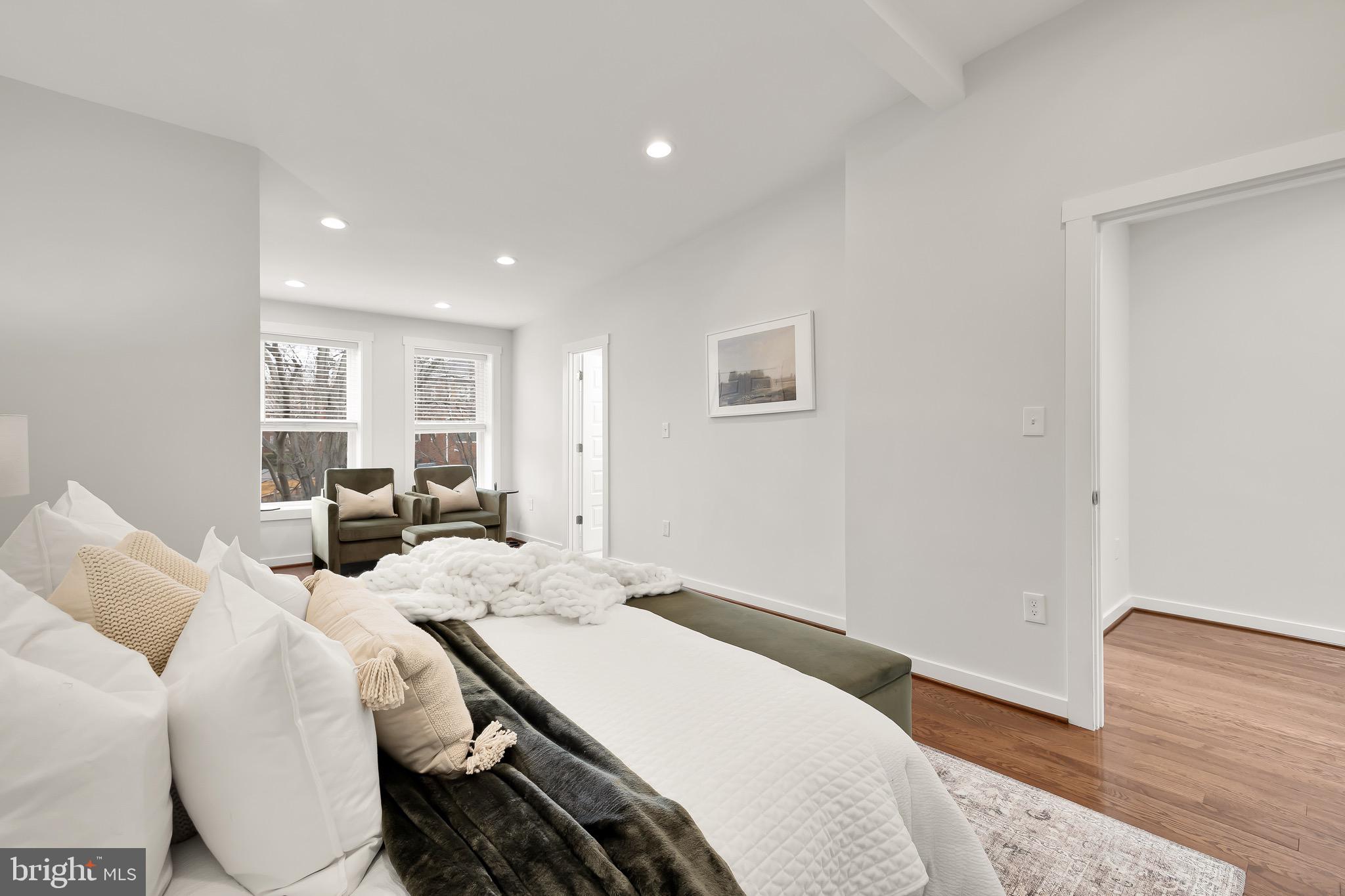135 Varnum St NW