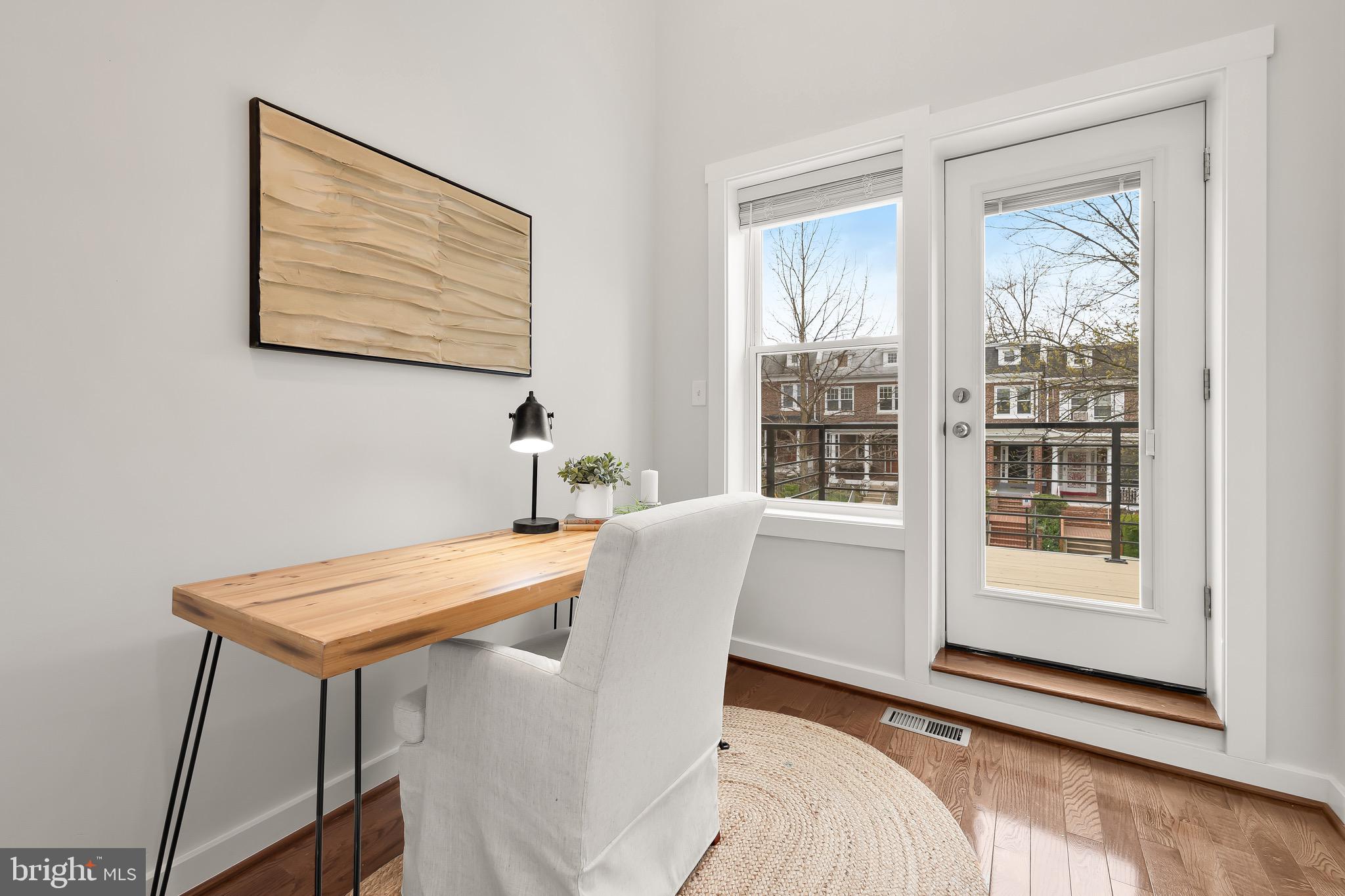 135 Varnum St NW