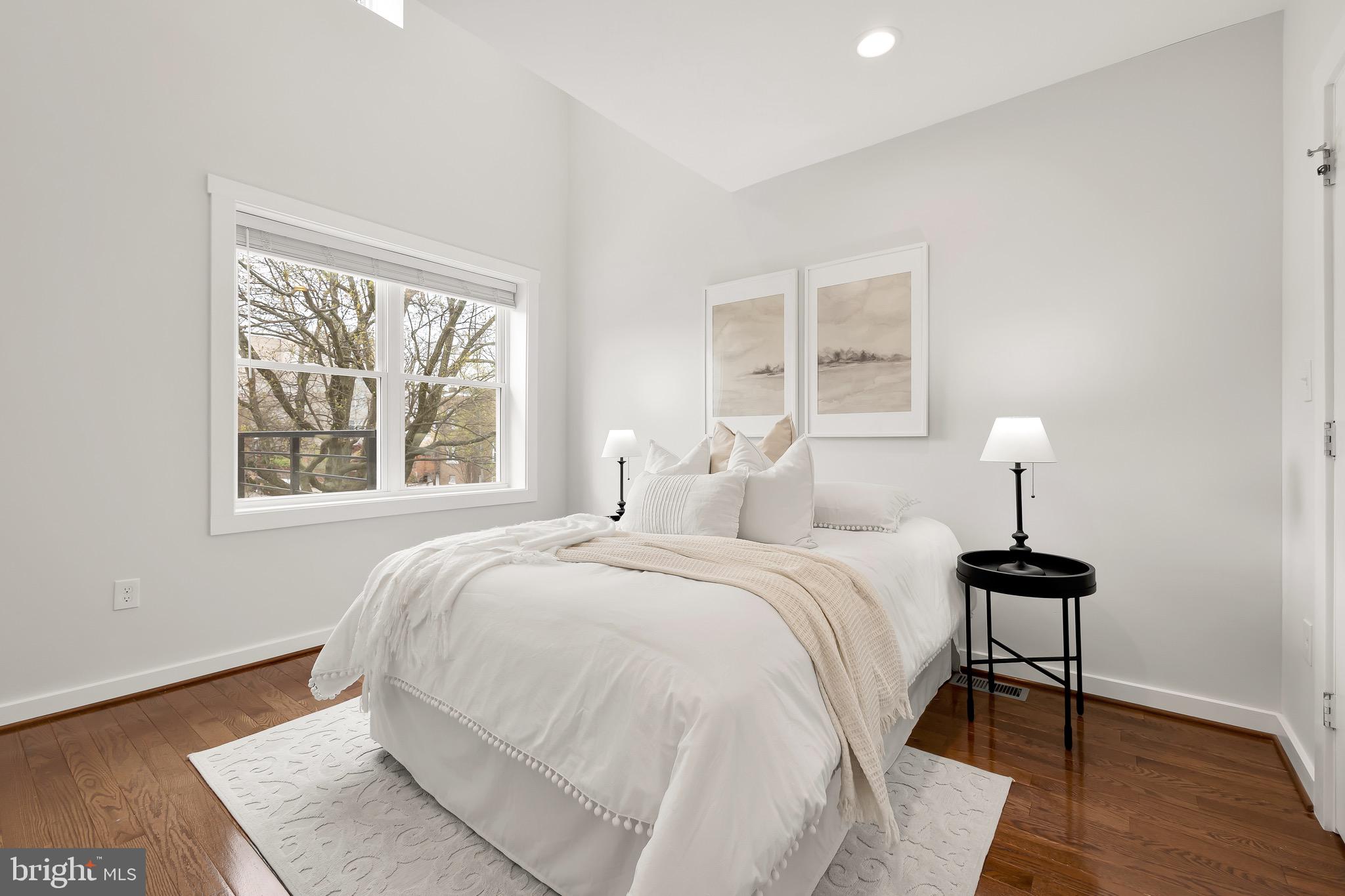 135 Varnum St NW