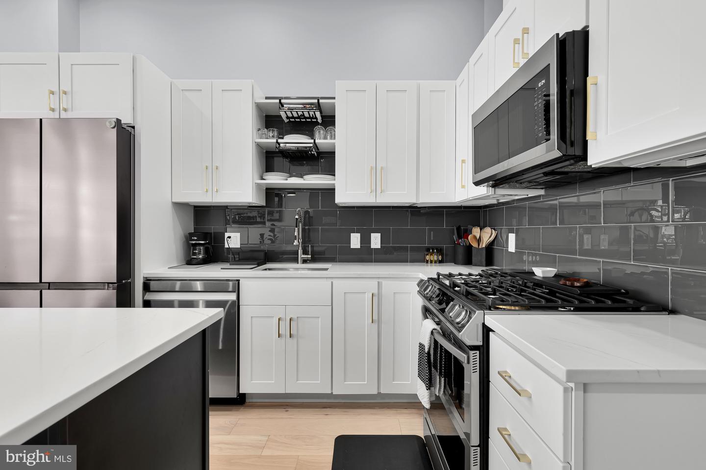 1390 V St NW #303