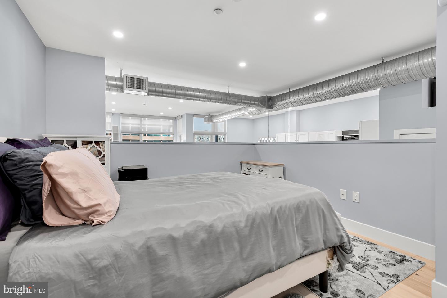 1390 V St NW #303