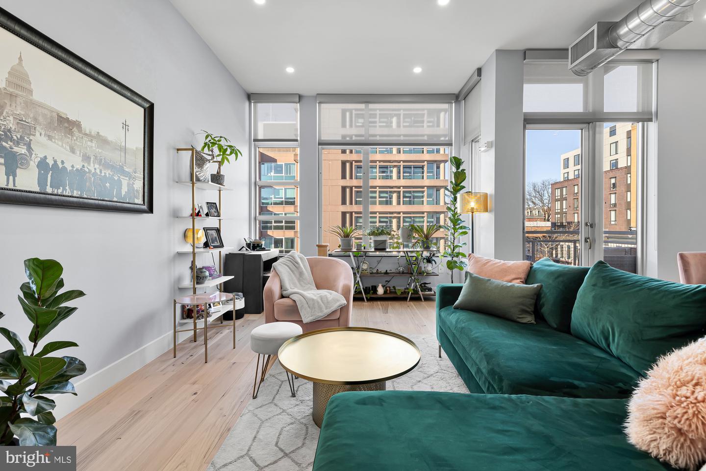 1390 V St NW #303