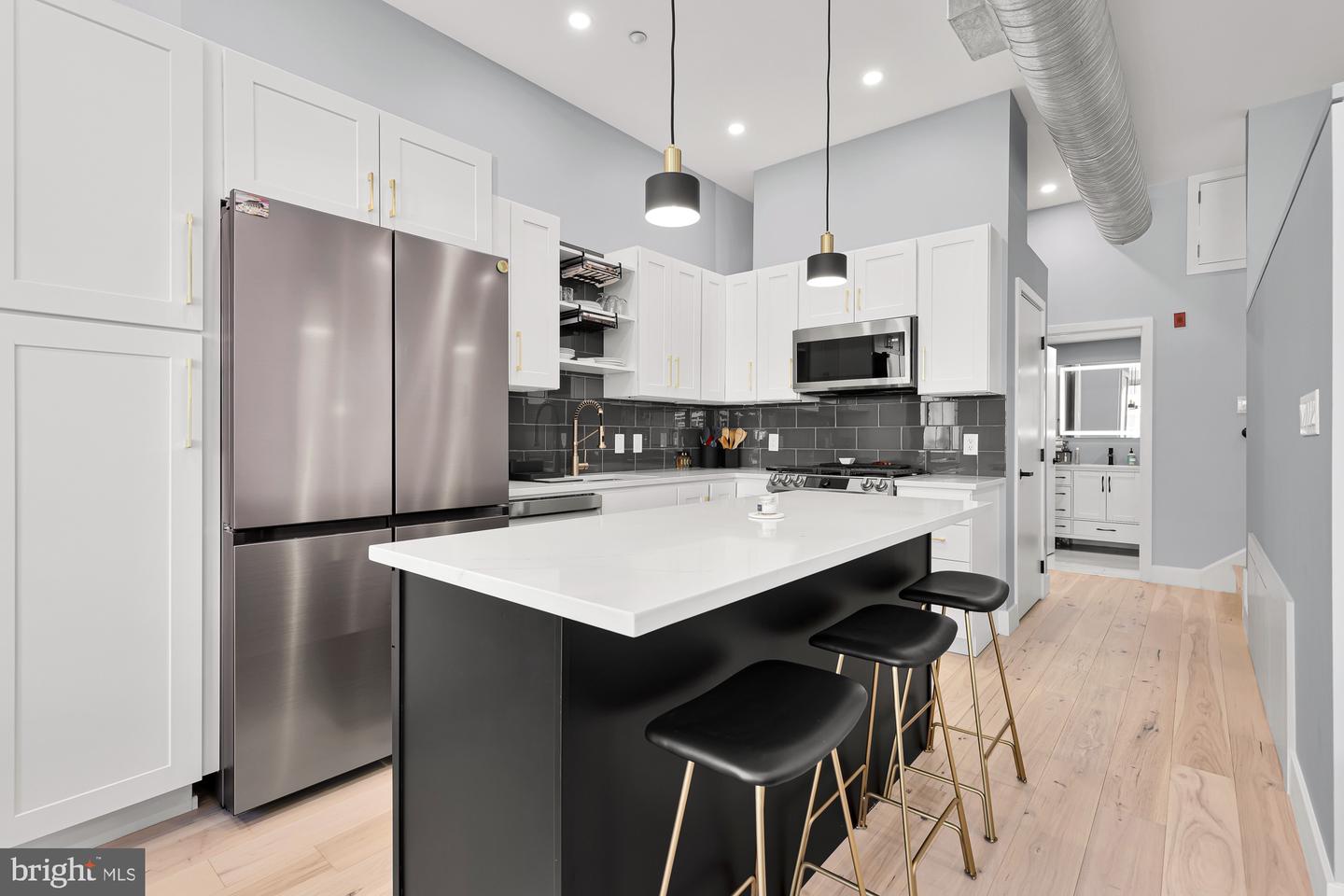 1390 V St NW #303
