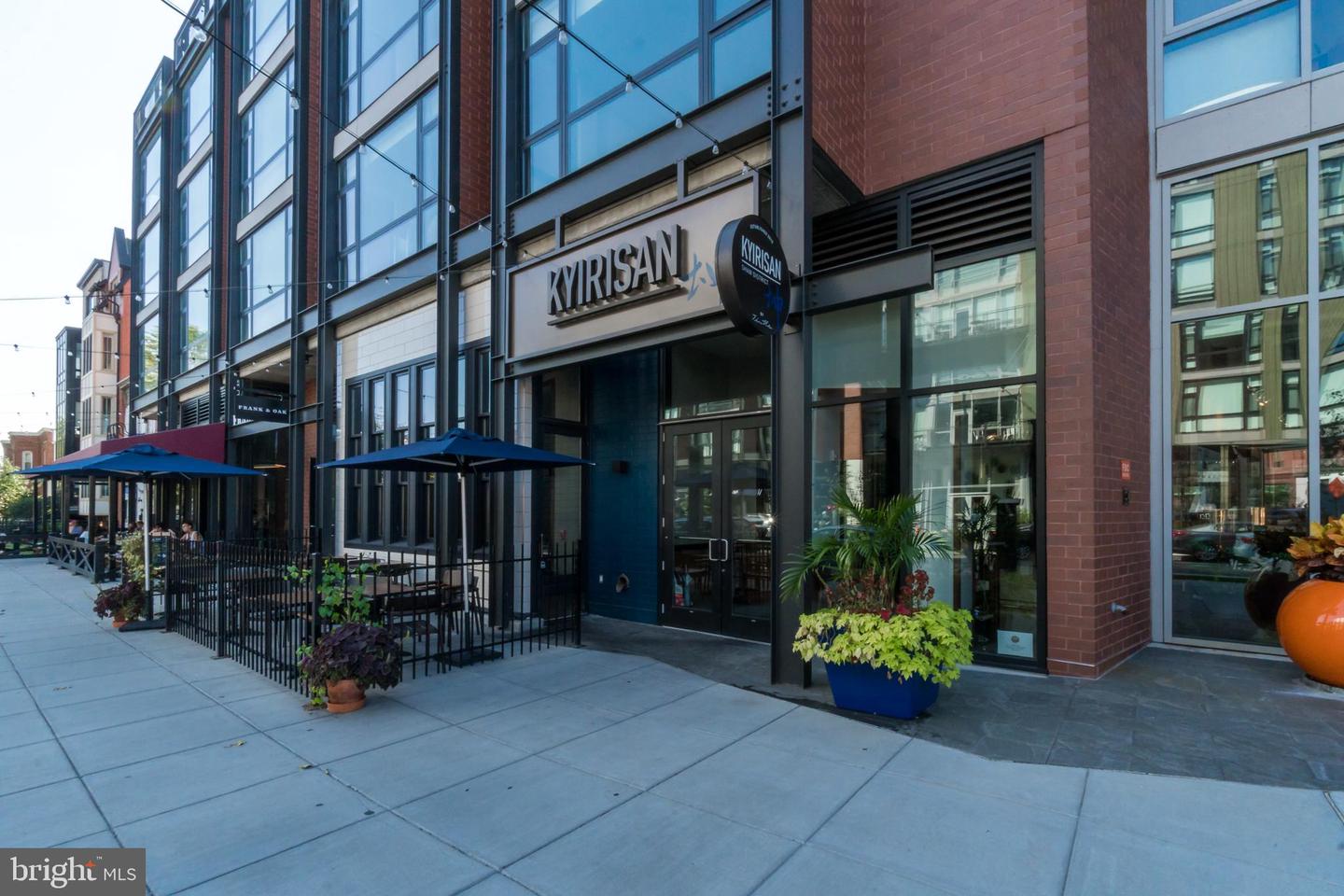 1390 V St NW #421
