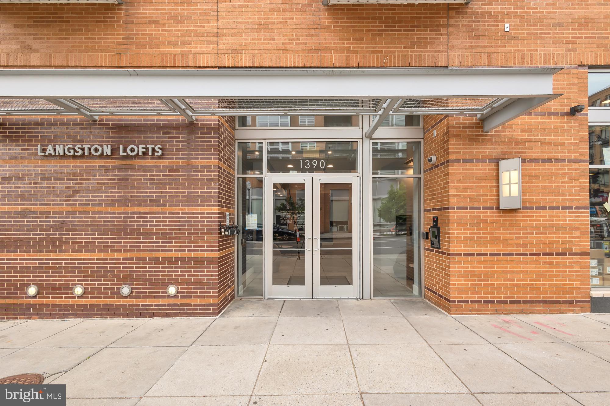 1390 V St NW #421