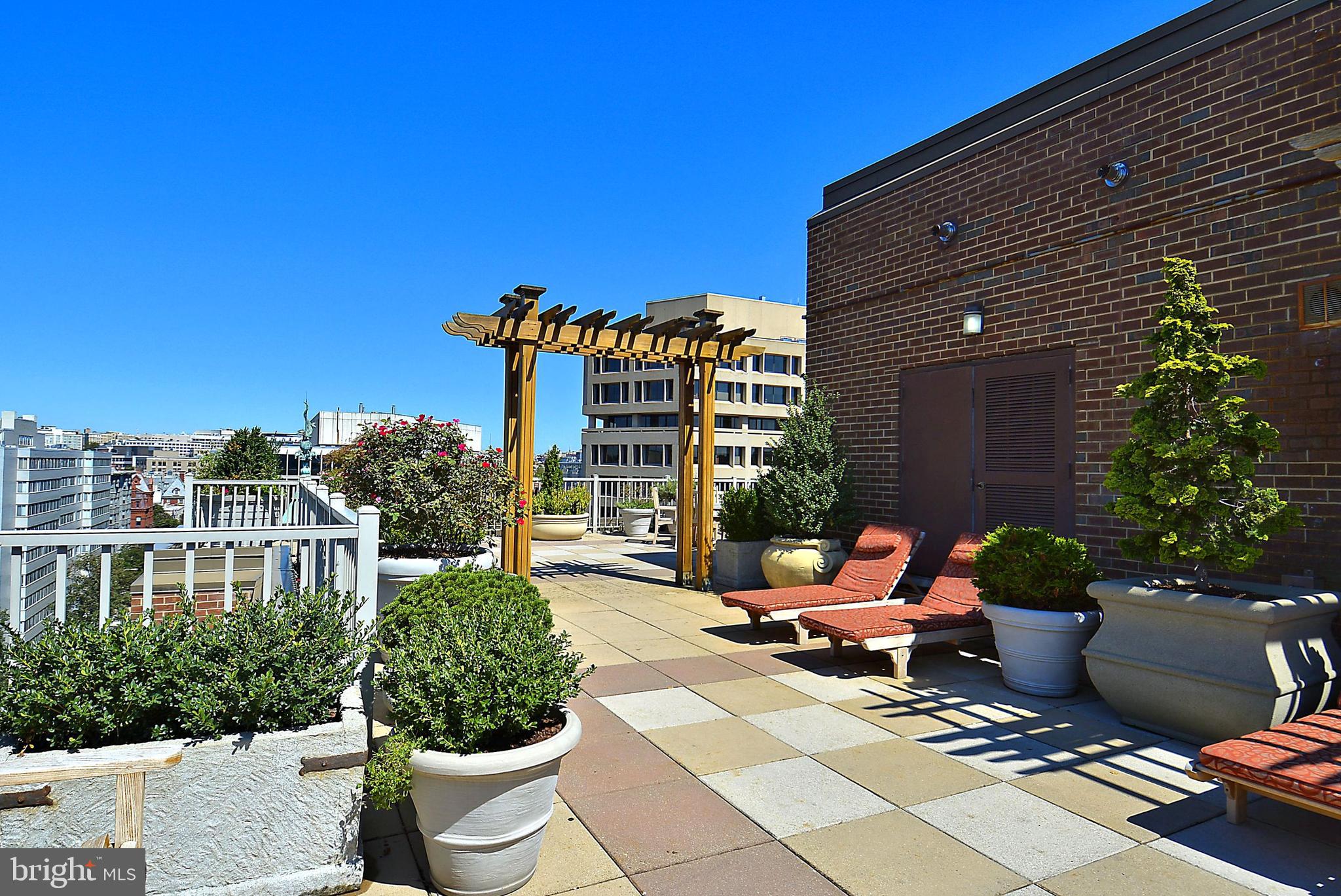 1301 20th St NW #1007