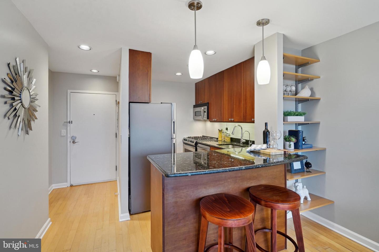 1301 20th St NW #1007