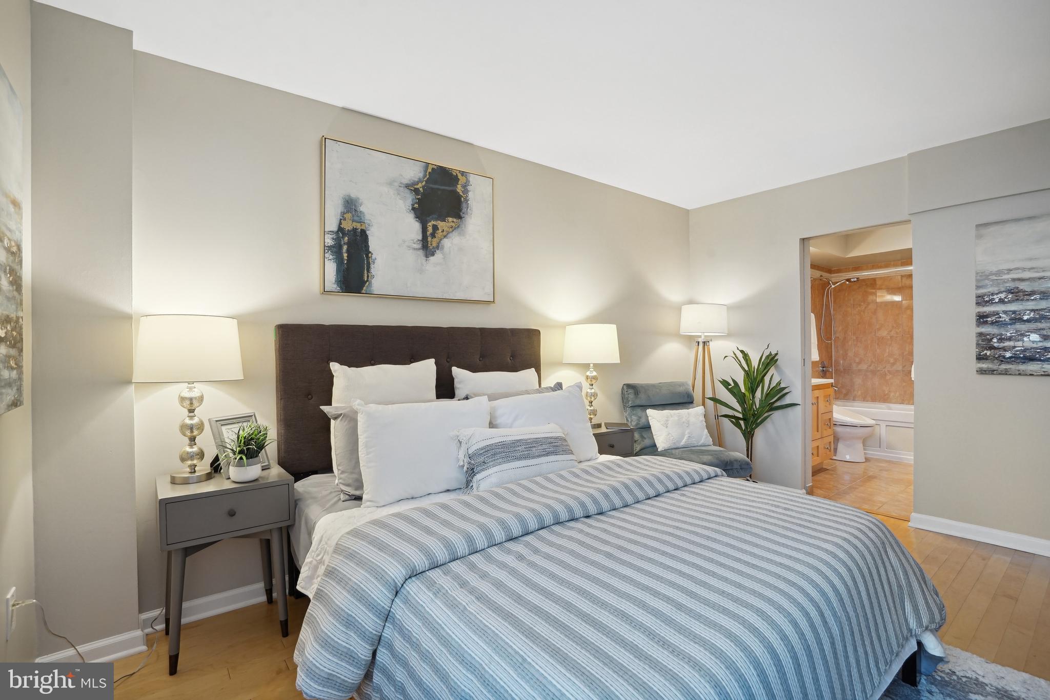 1301 20th St NW #1007