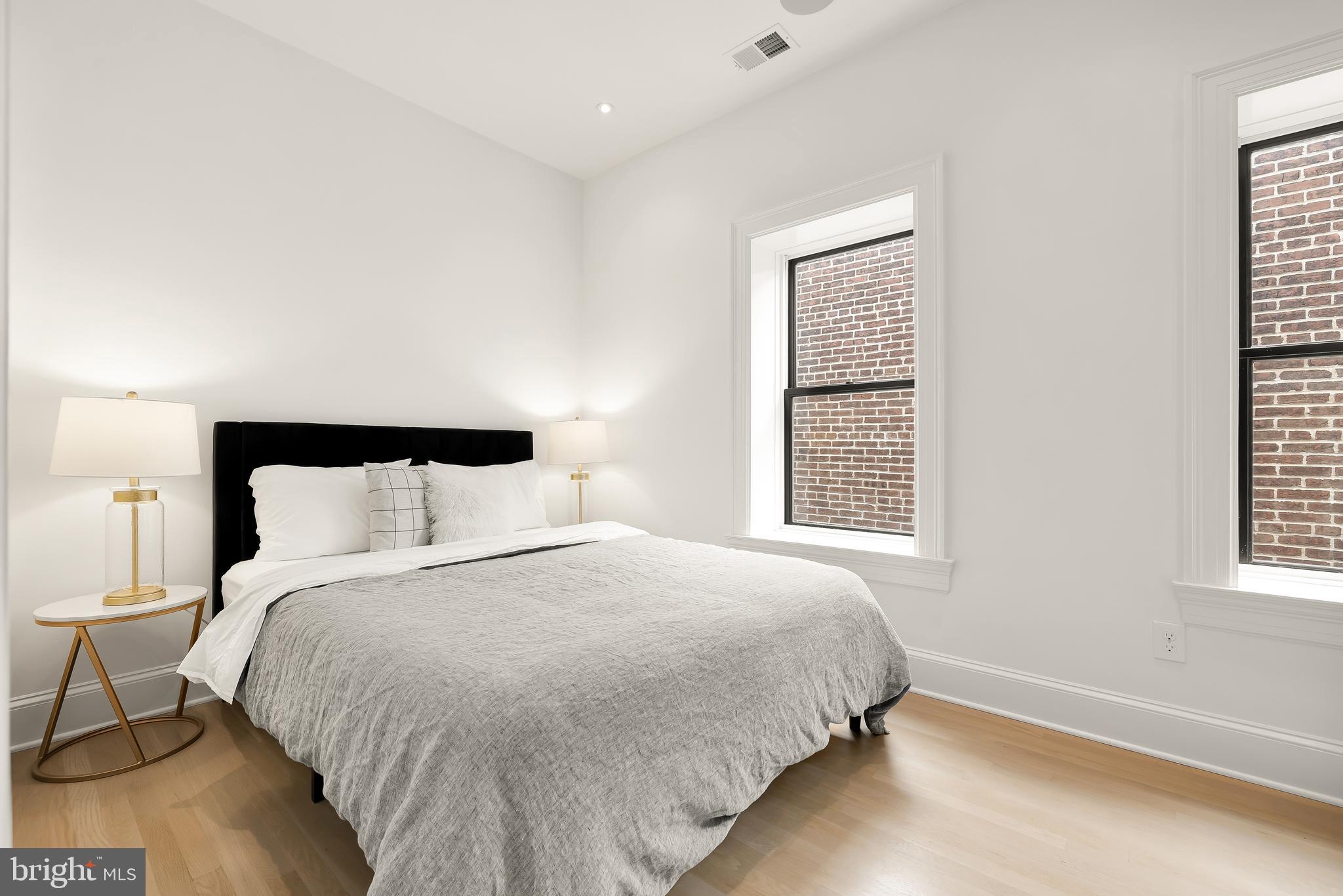 930 P St NW