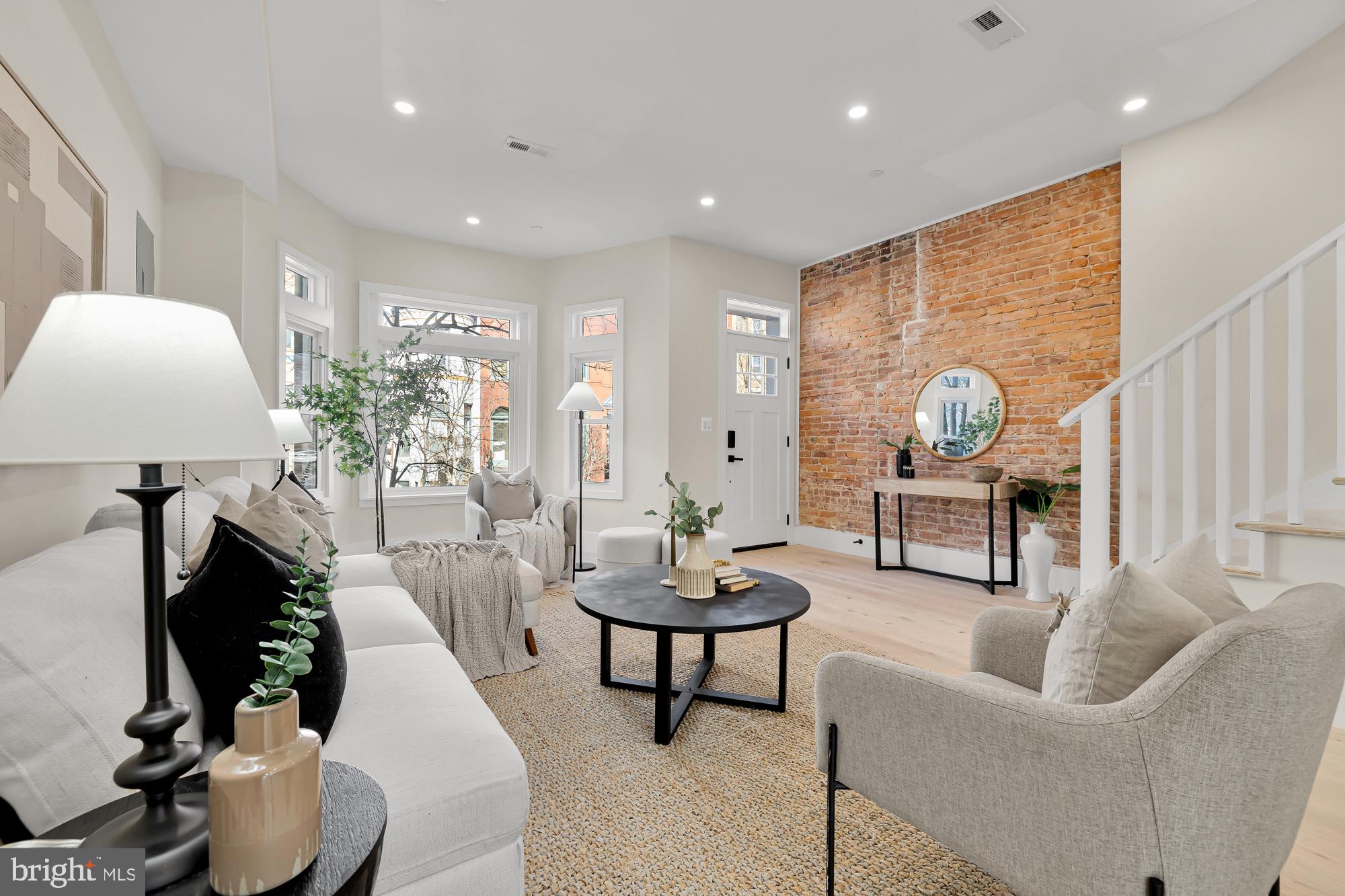 304 T St NW
