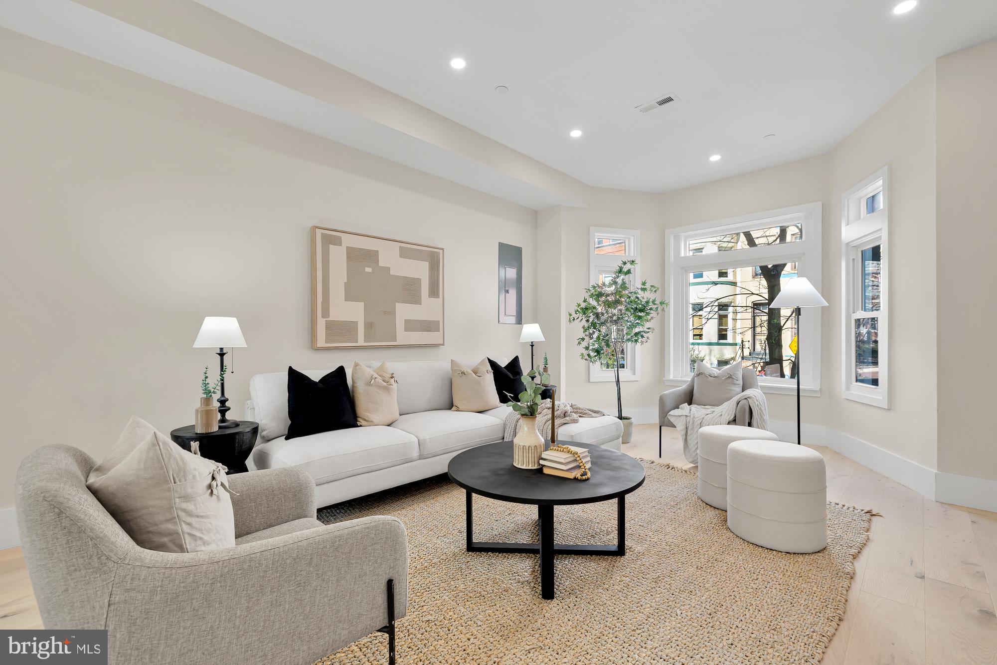 304 T St NW