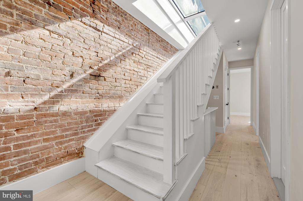 304 T St NW