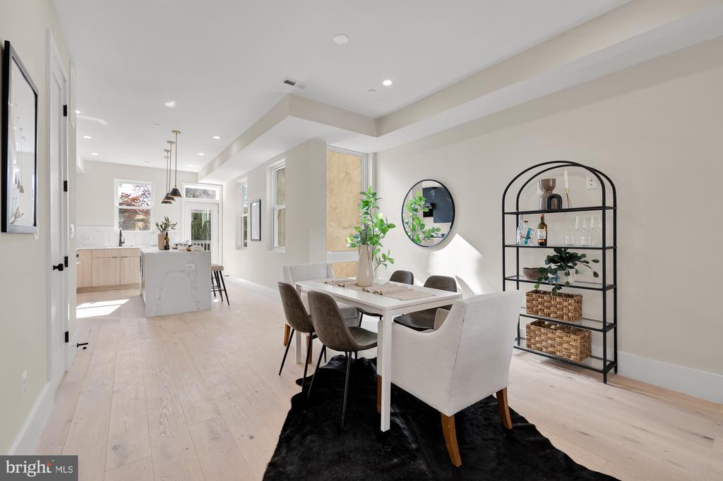 304 T St NW