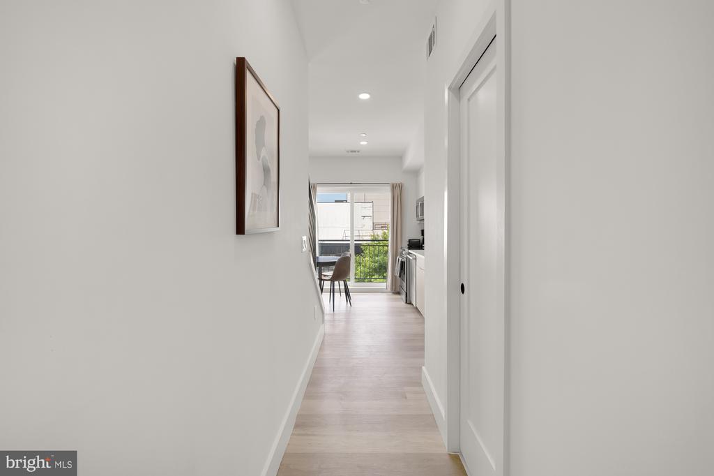 14 P St NW #403