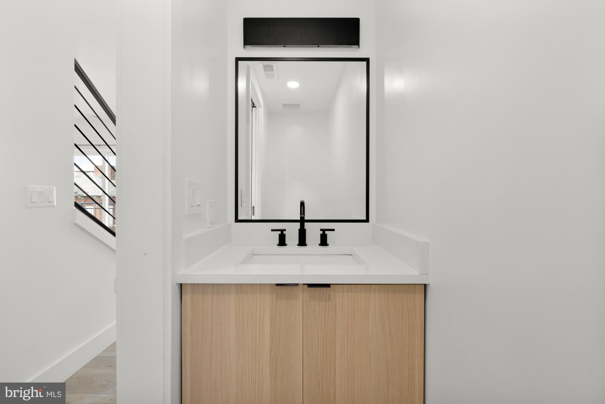 14 P St NW #403