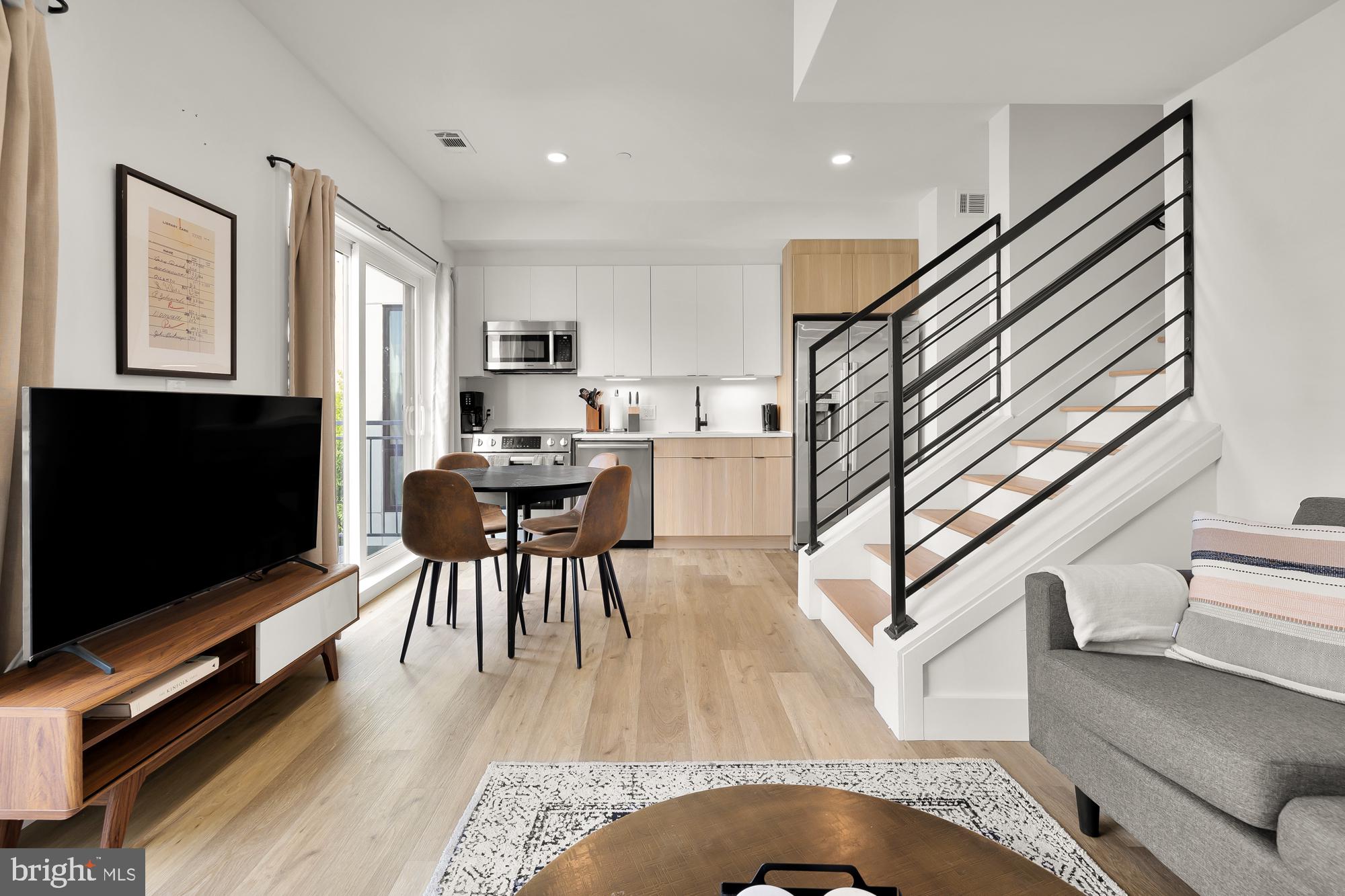 14 P St NW #403