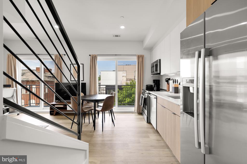 14 P St NW #403