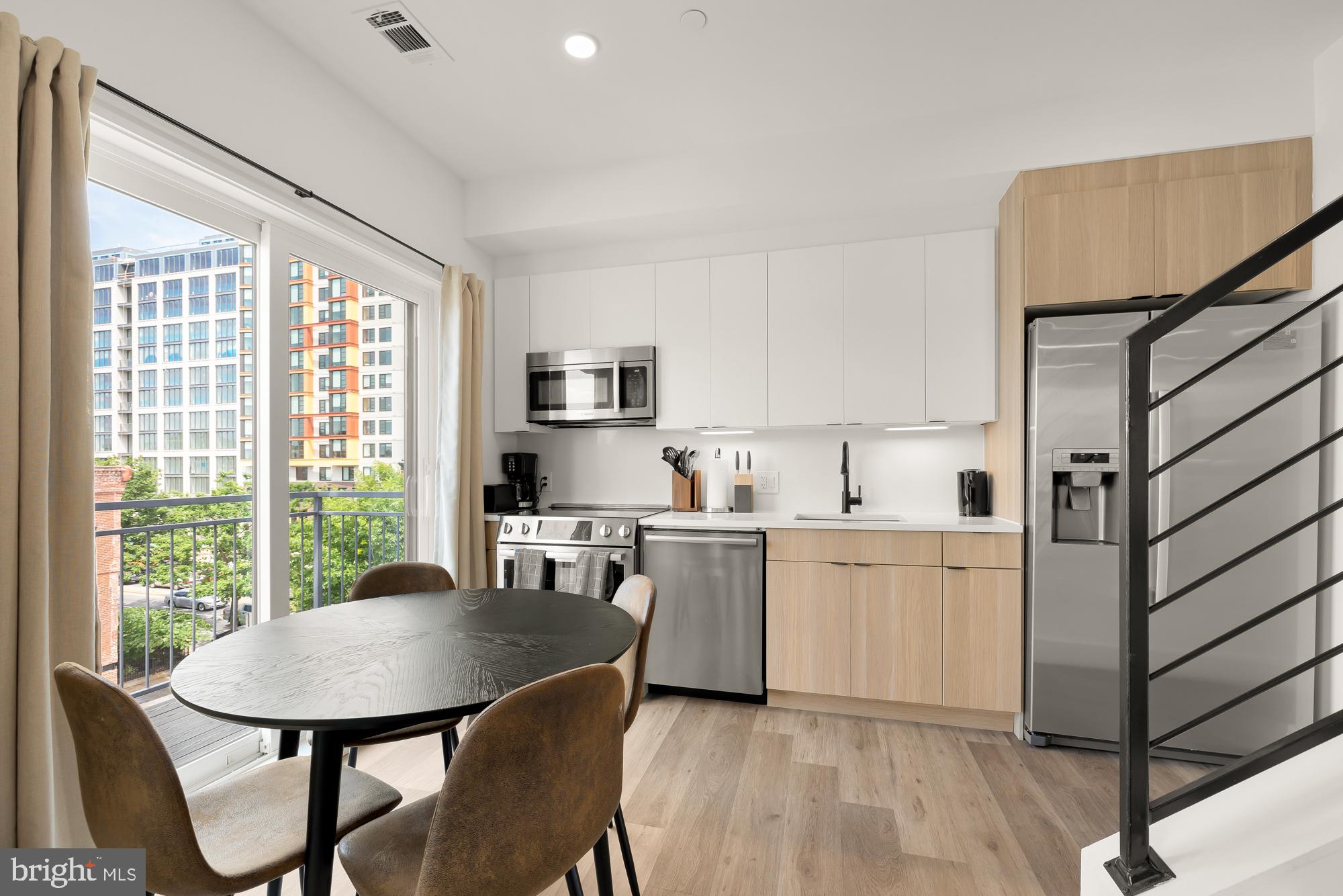 14 P St NW #403