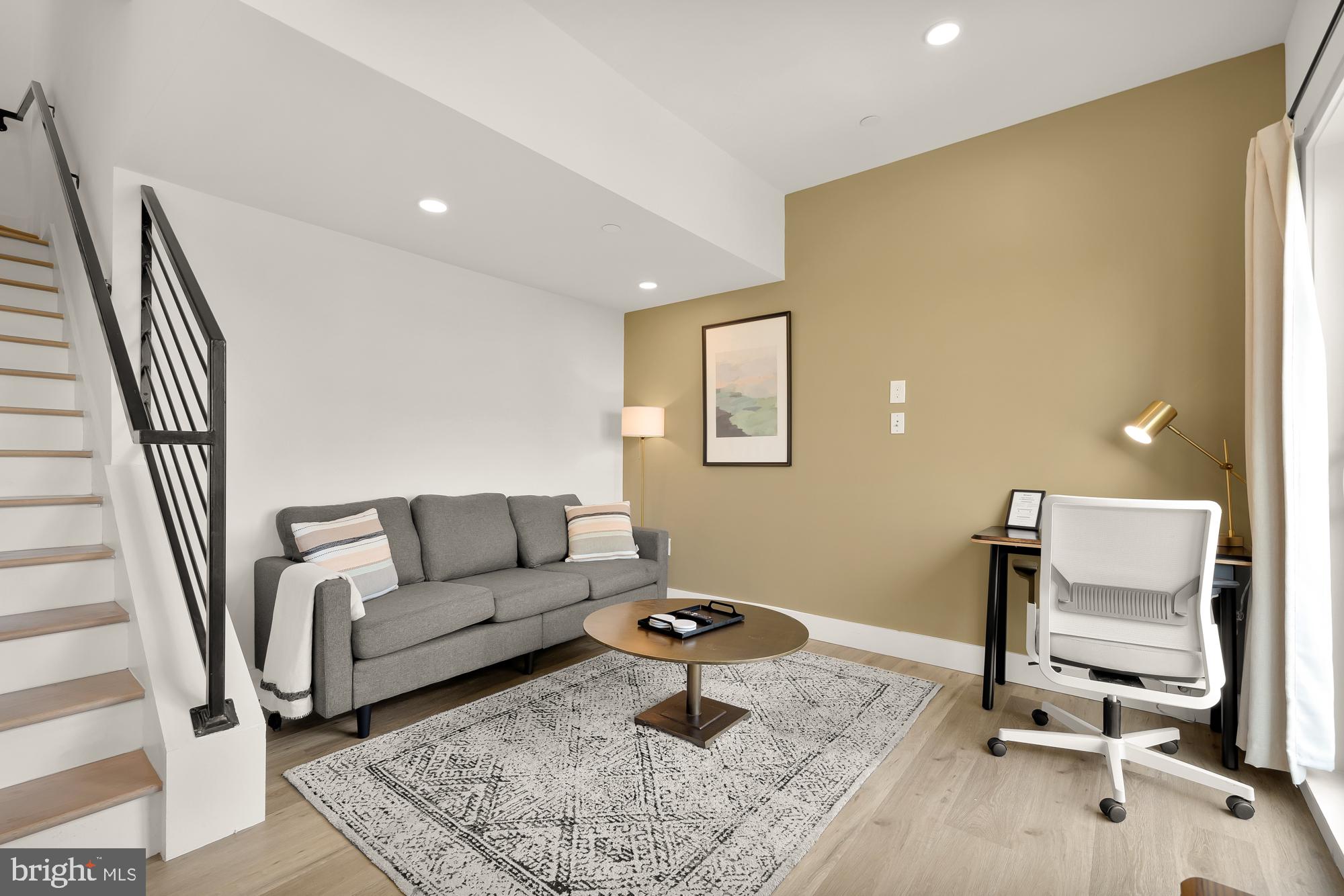14 P St NW #403