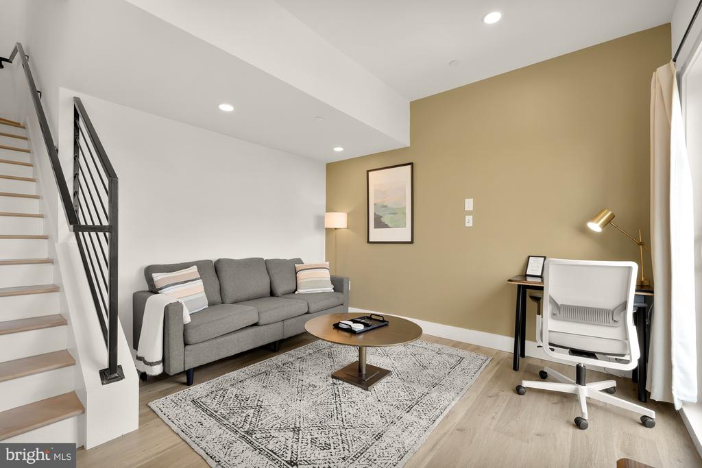 14 P St NW #403