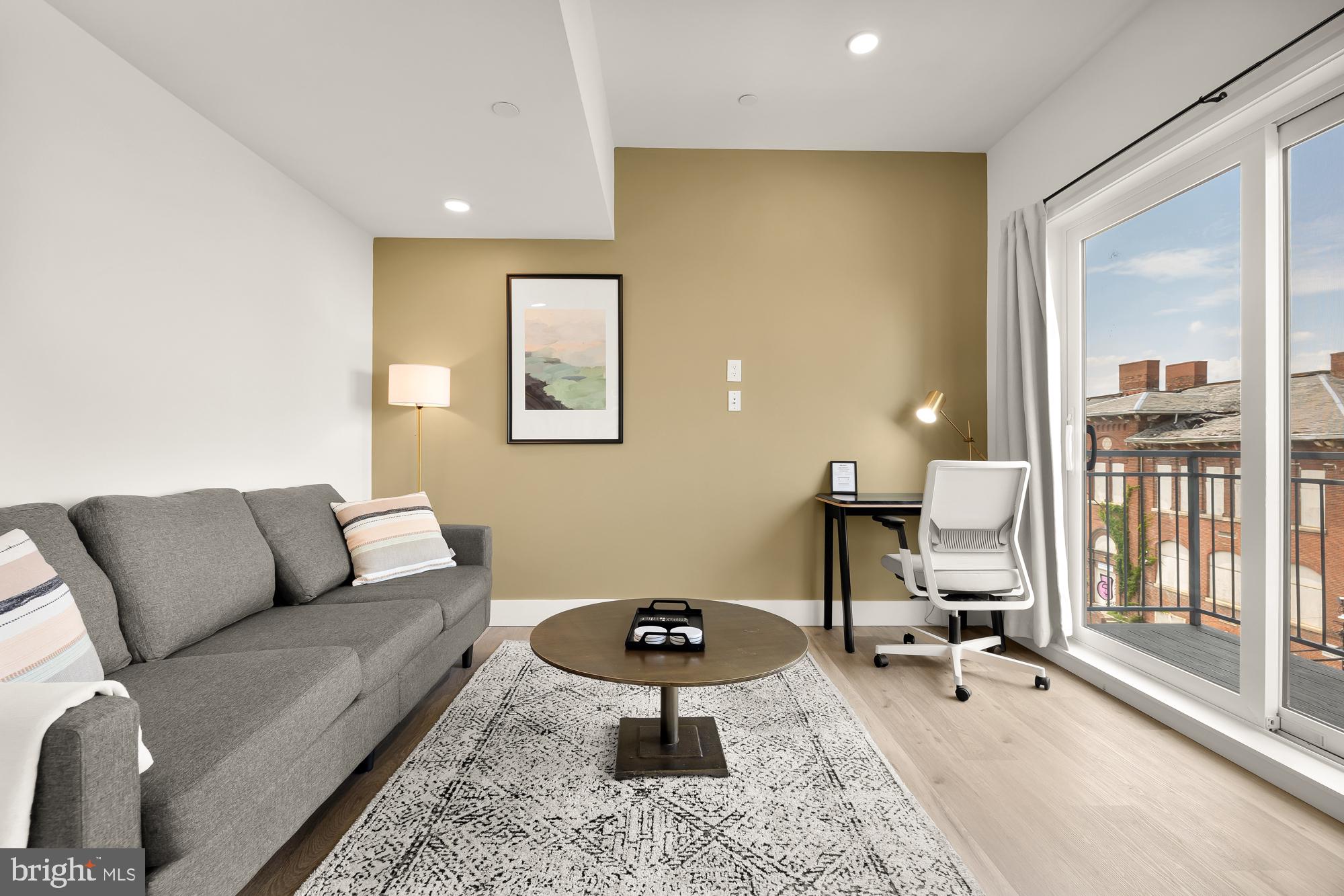 14 P St NW #403