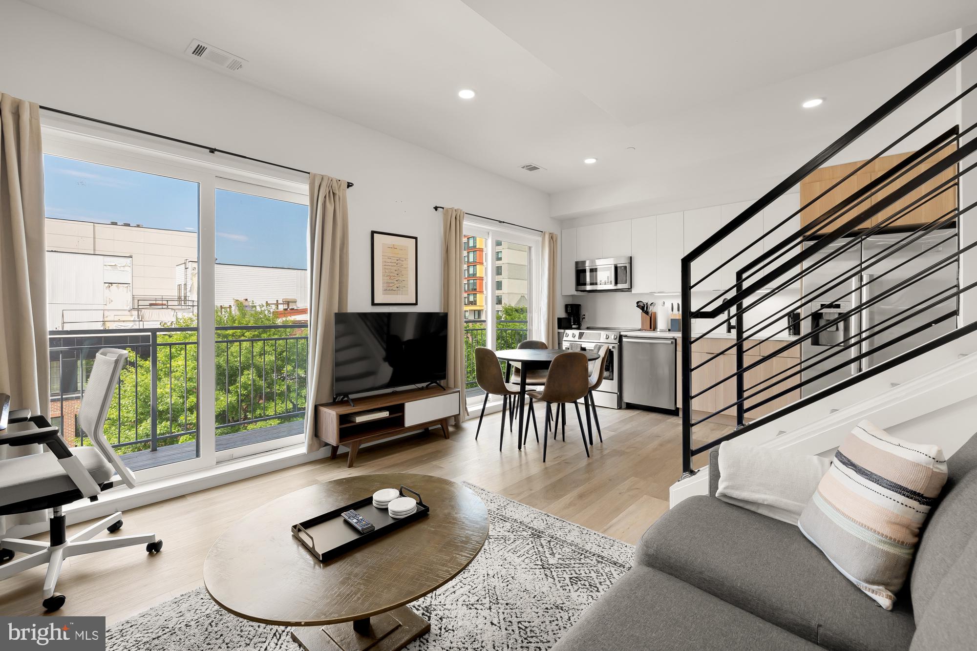 14 P St NW #403