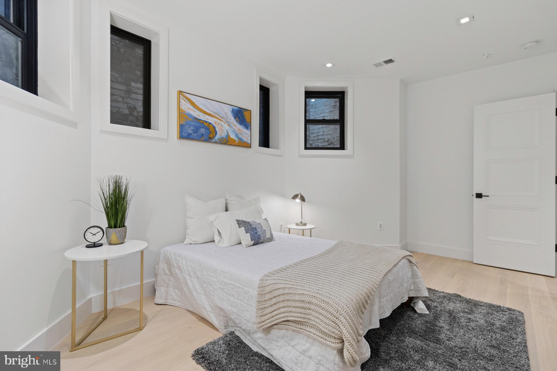 1525 P ST NW #2