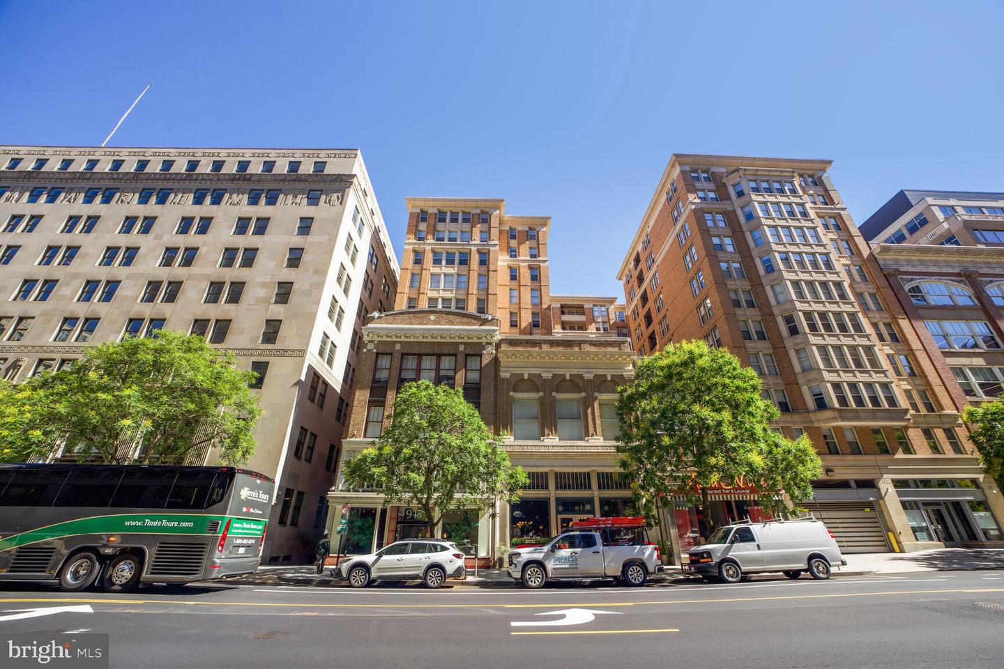915 E E ST NW #1006