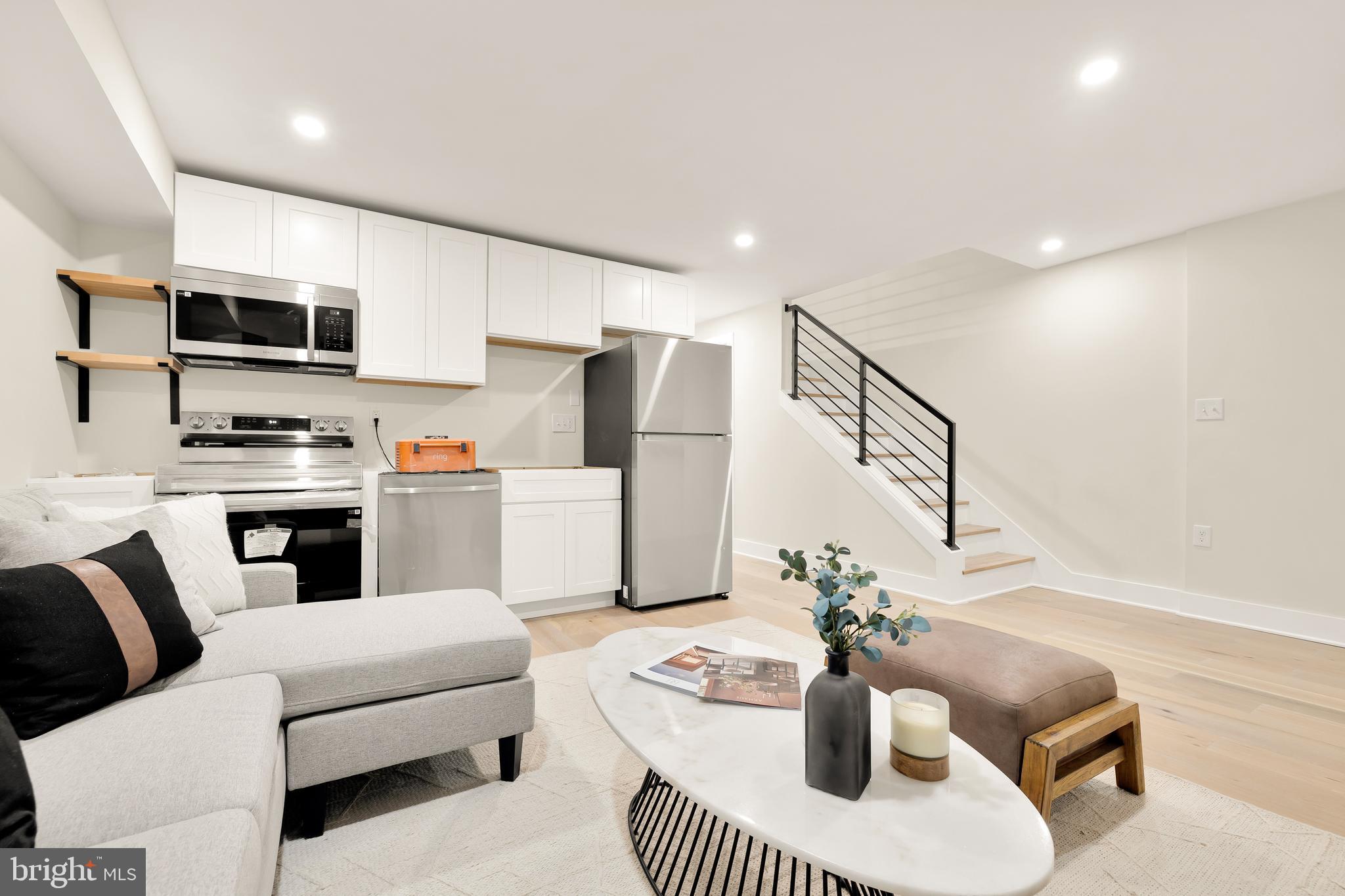 147 Adams St NW