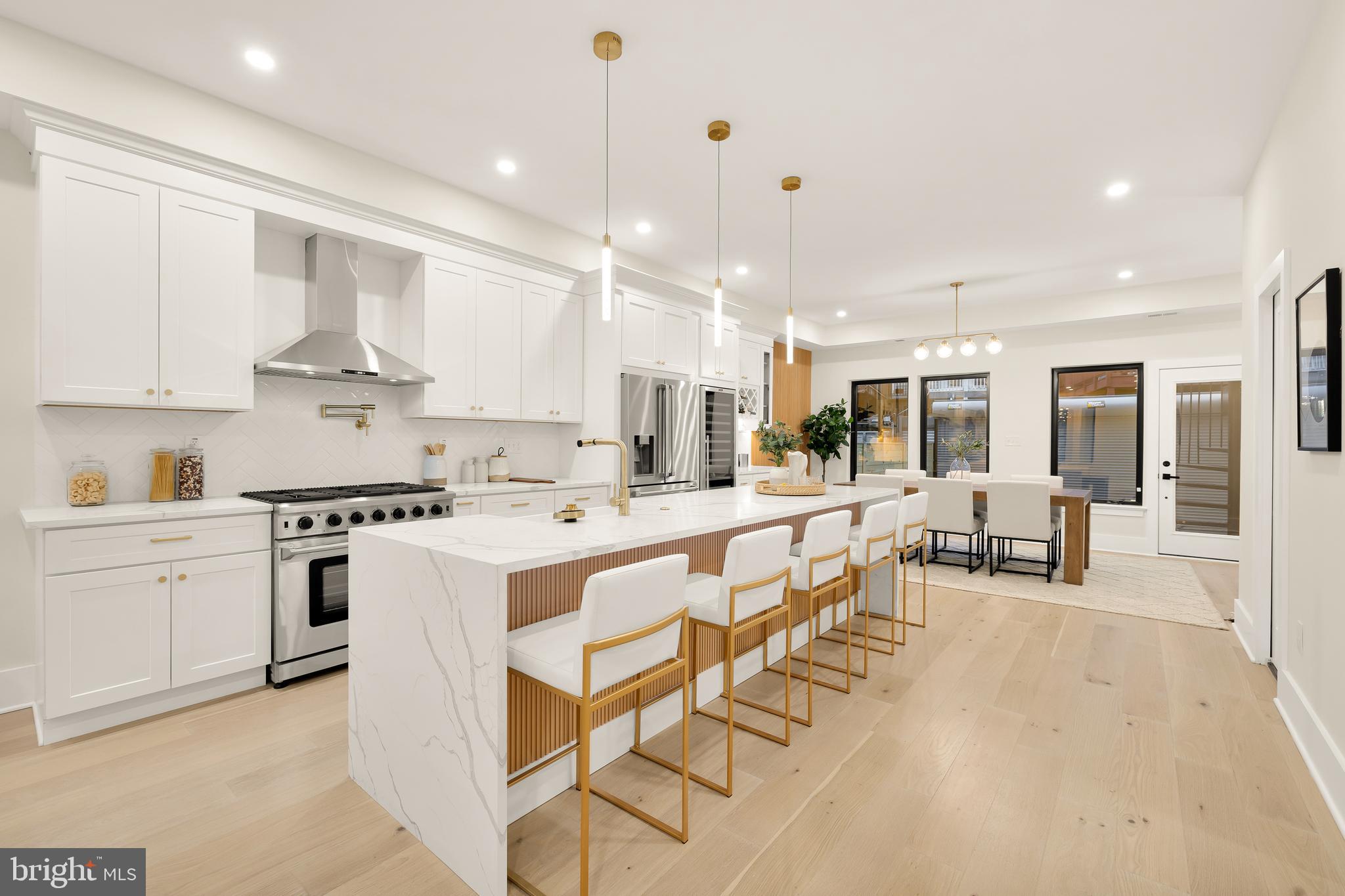 147 Adams St NW