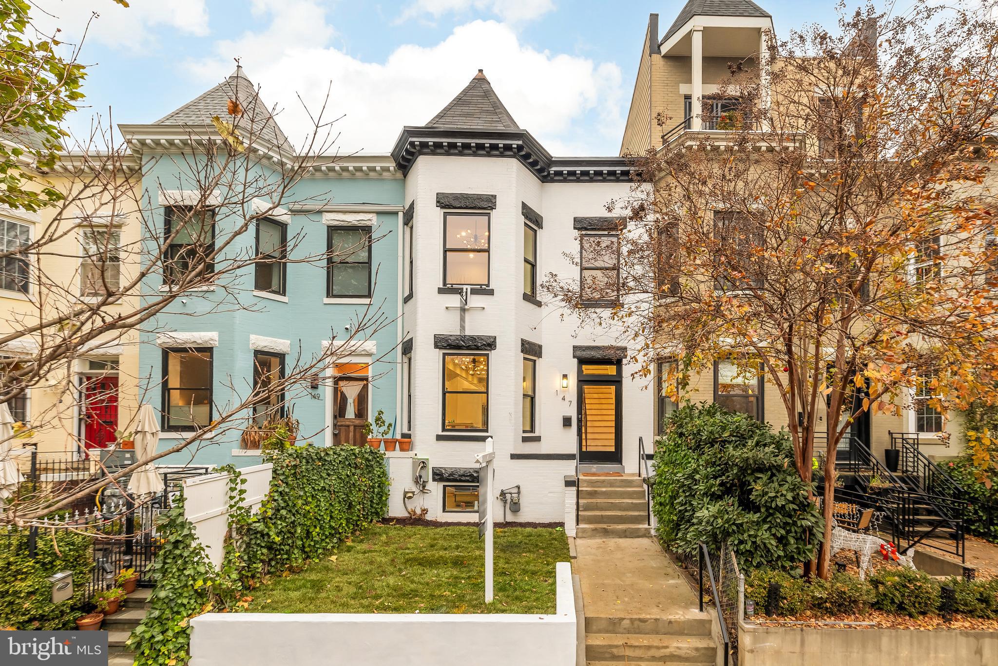 147 Adams St NW