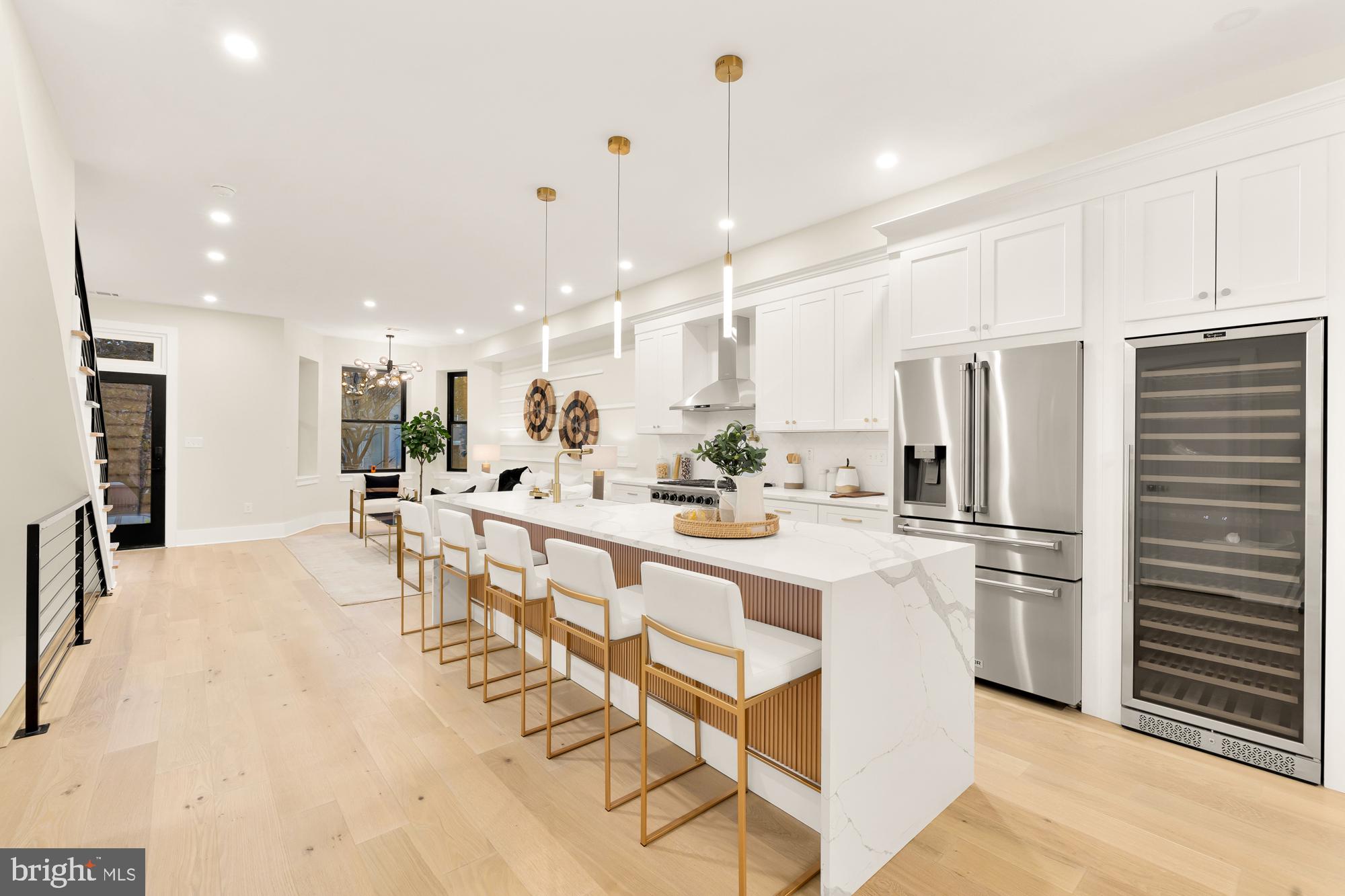 147 Adams St NW
