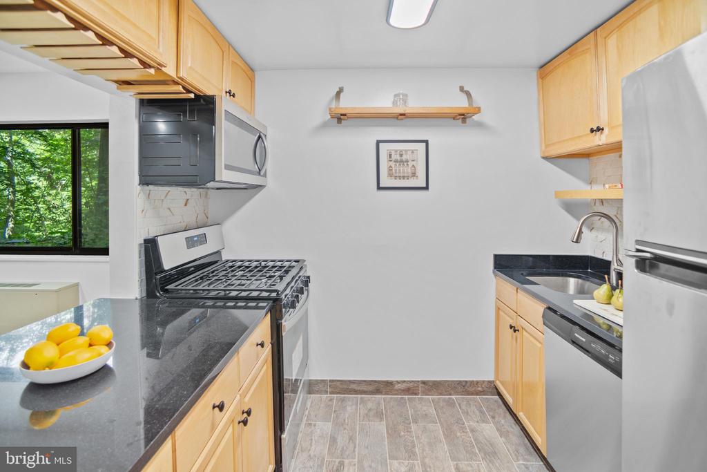 3701 Connecticut Ave NW #112