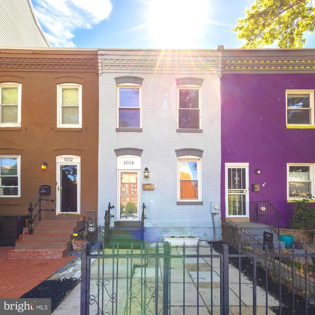 1014 3rd St SE