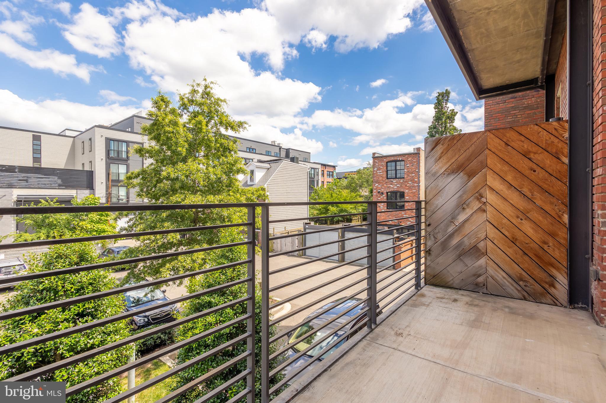 1324 E St SE #205