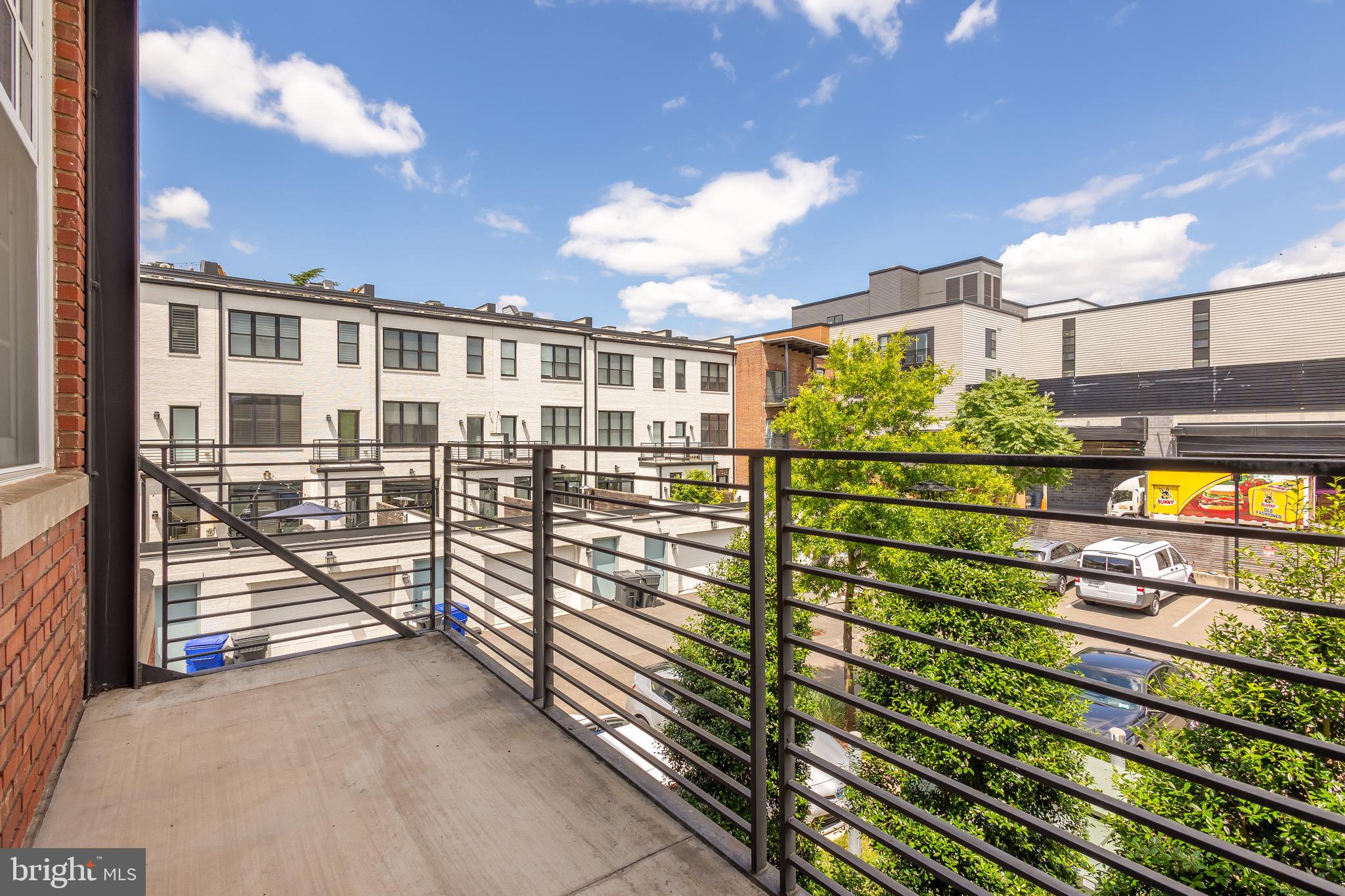 1324 E St SE #205