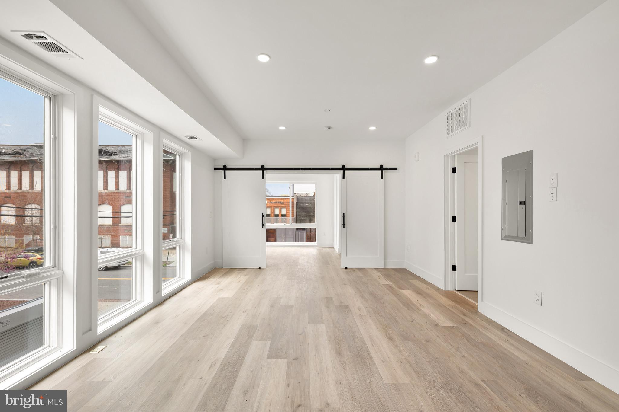 14 P St NW #203