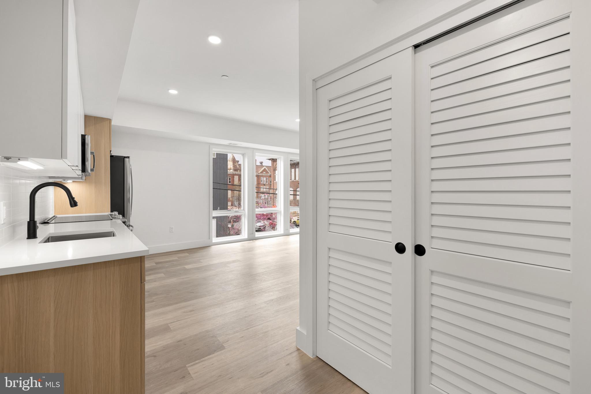 14 P St NW #203