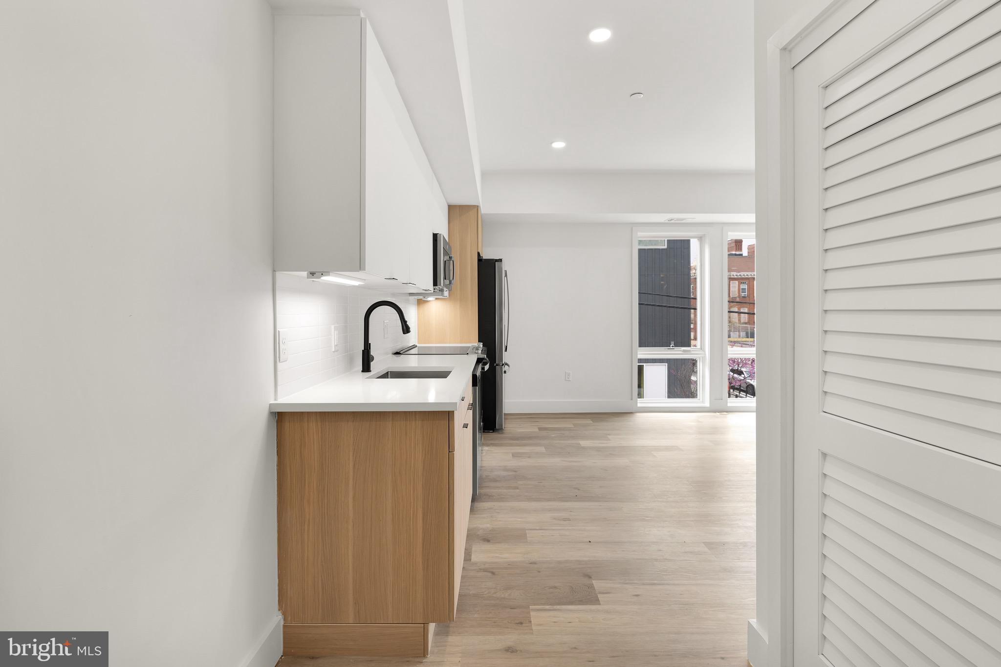 14 P St NW #203