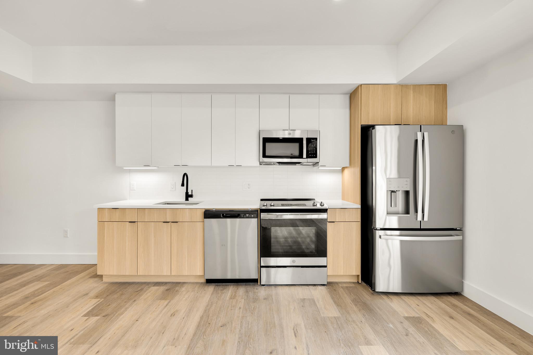 14 P St NW #203