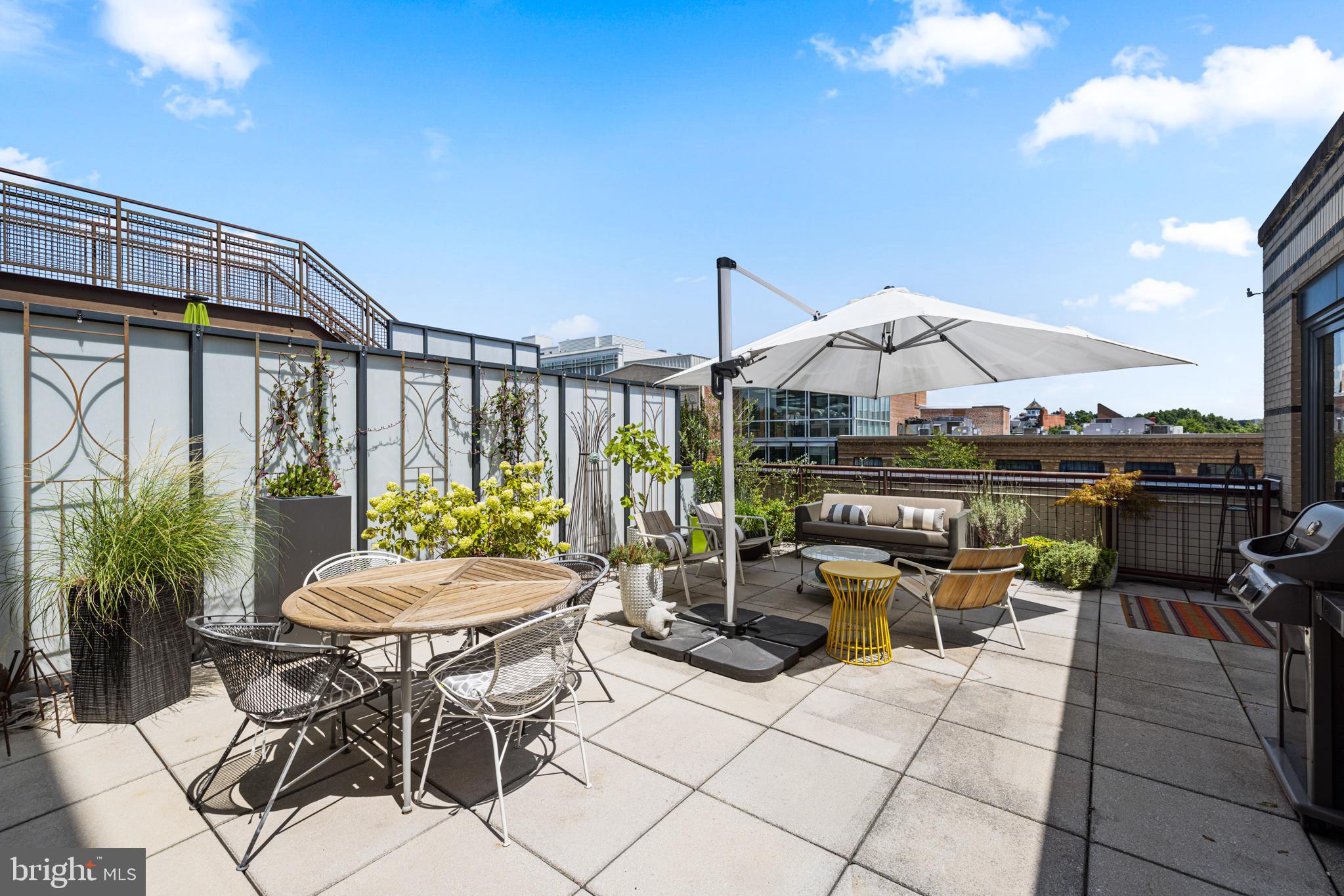 1413 P St NW #402