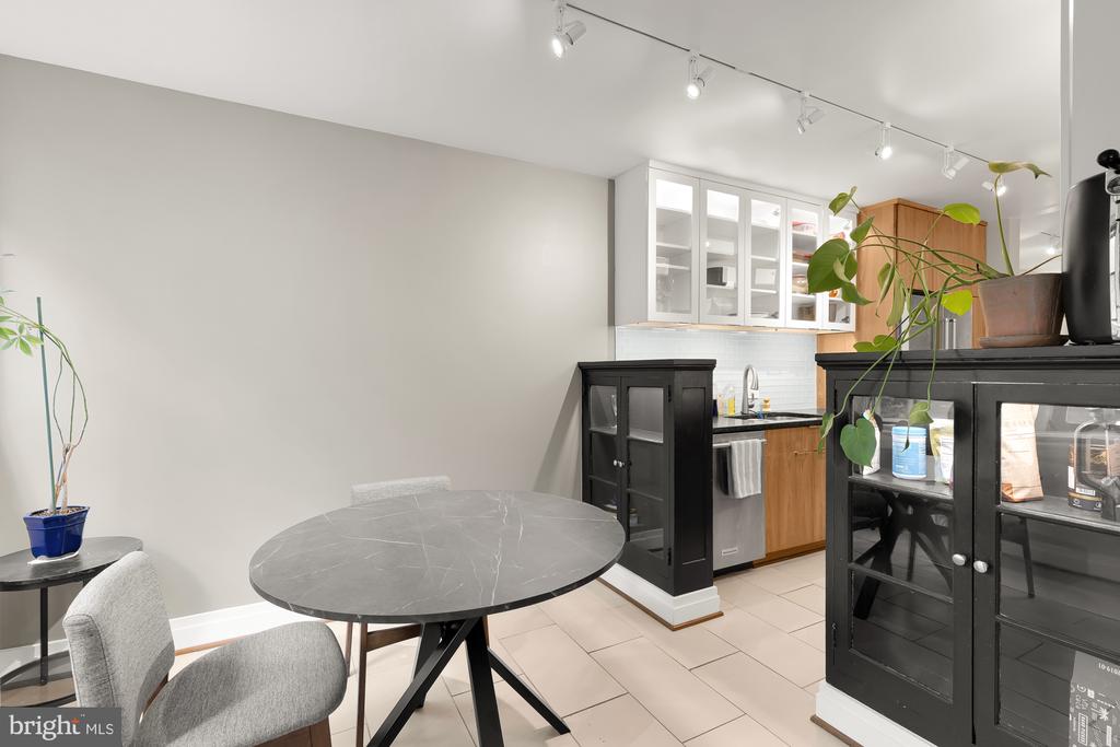 4701 Connecticut Ave NW #109