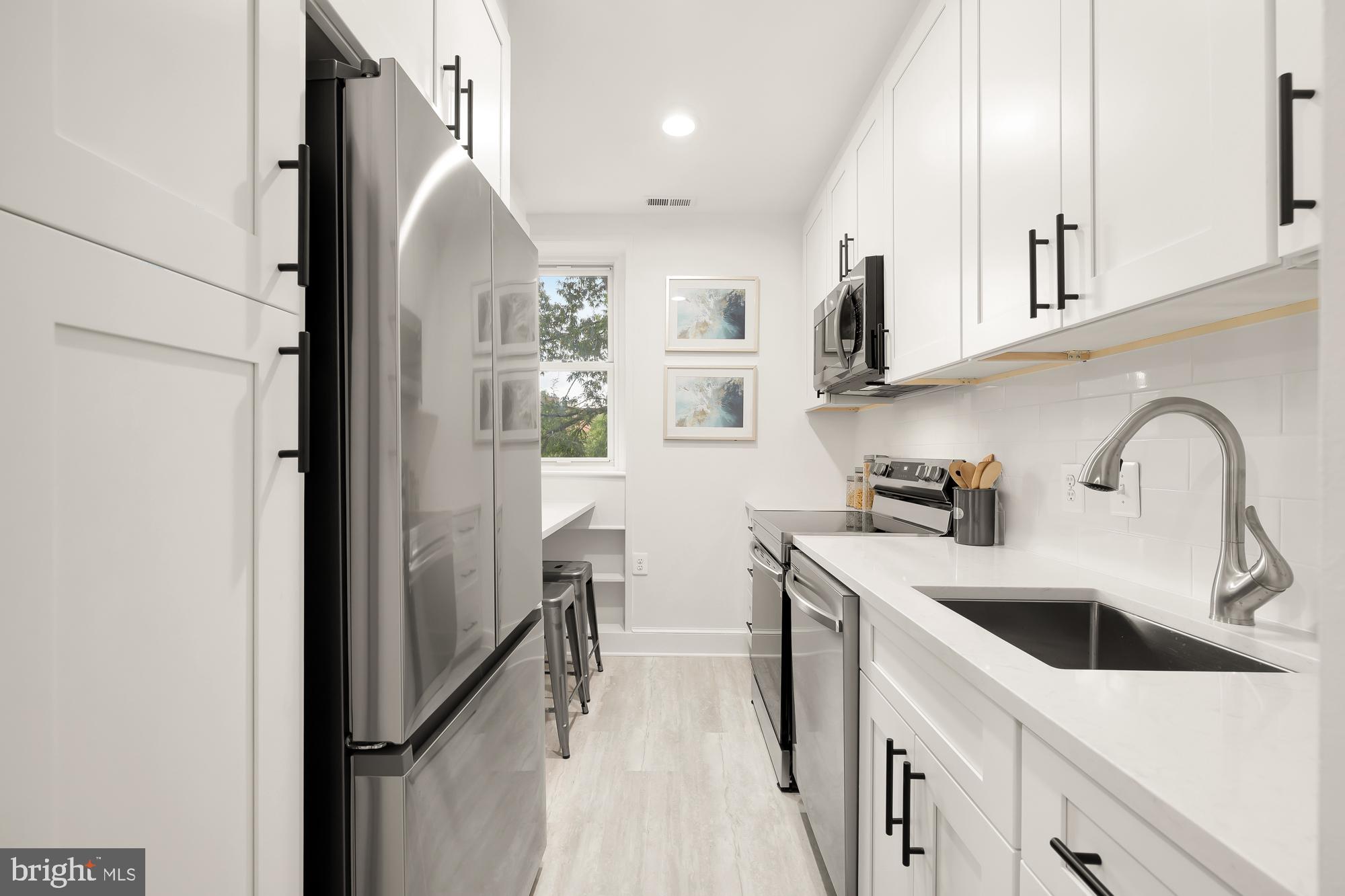 1916 17th St NW #302